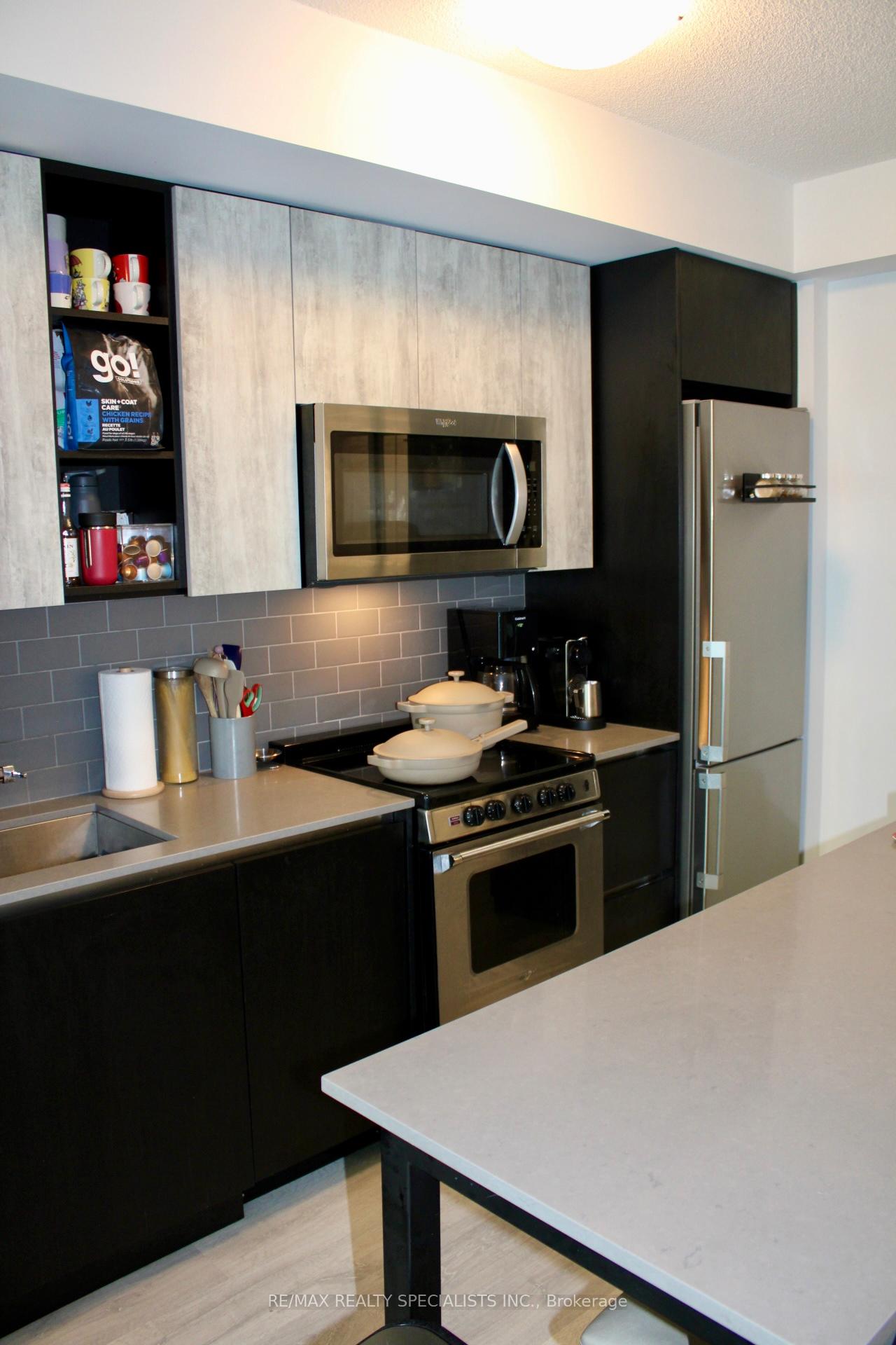 1 Bedroom Condo at 251 Manitoba, Toronto For sale