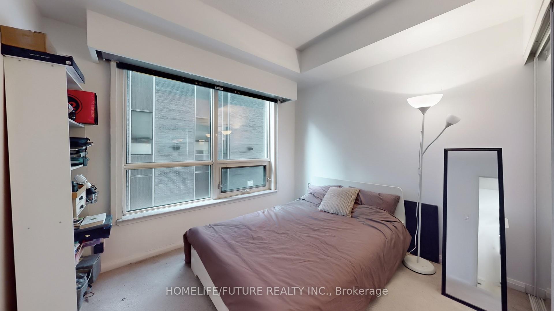 1 Bedroom Condo at 35 Hayden, Toronto For sale