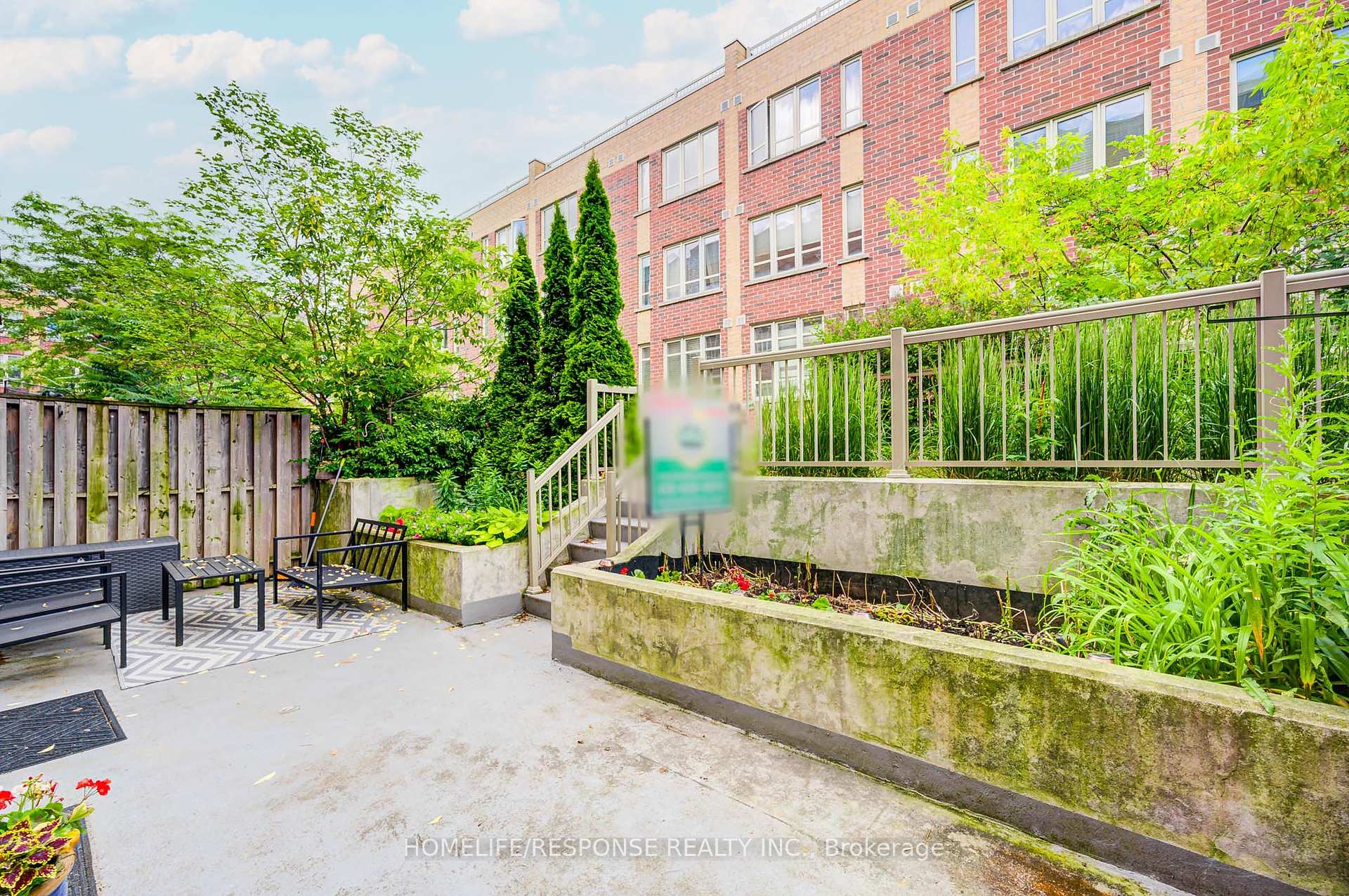 3 Bedrooms Condo at 35 Elsie, Toronto For sale