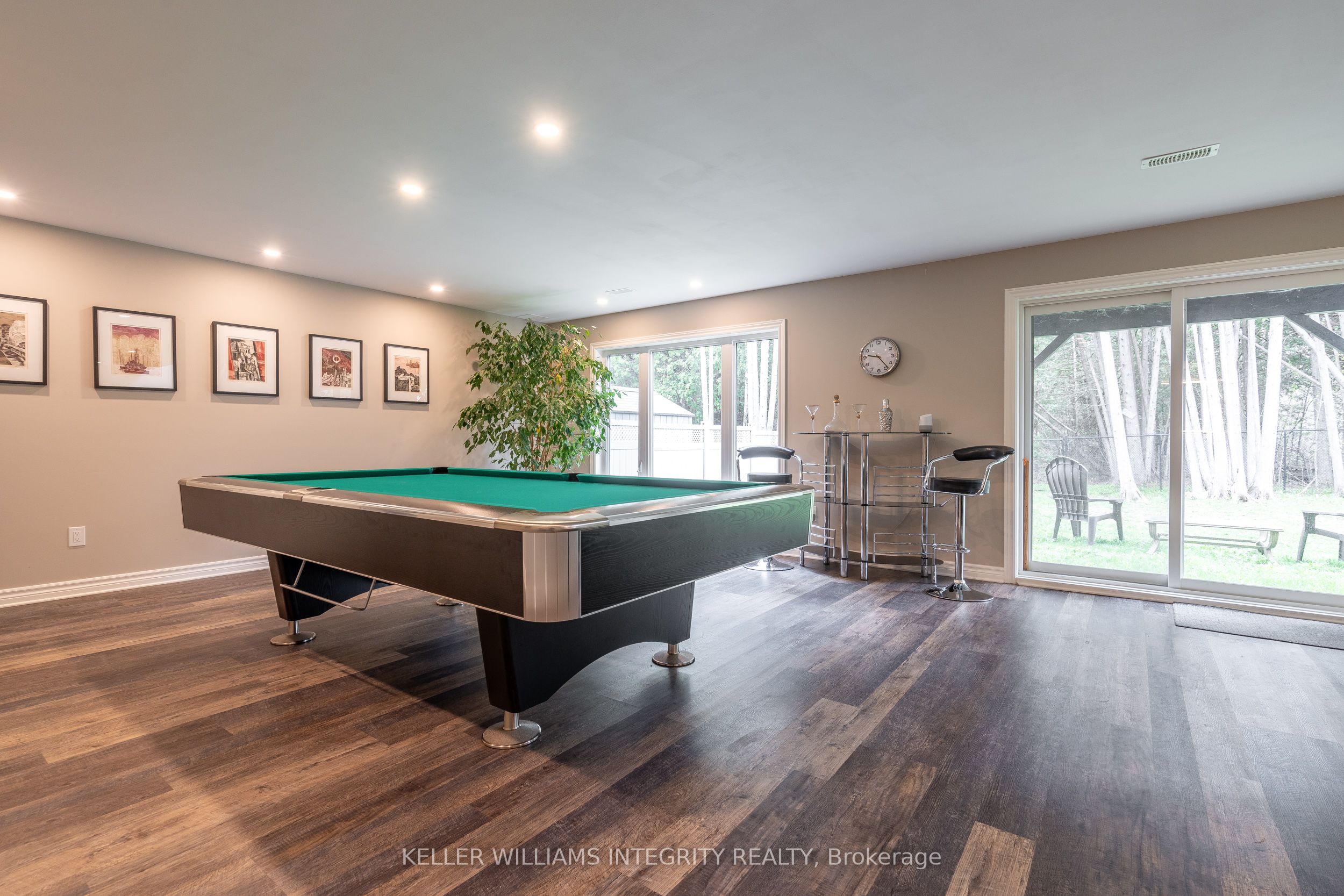 1126 Beckett Crescent