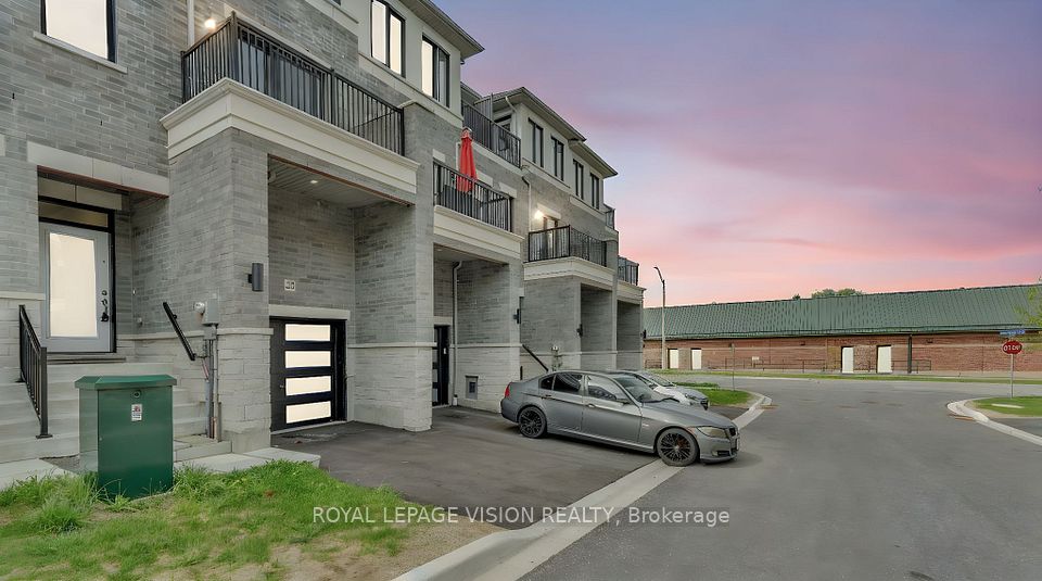 23 Gerry Henry Lane, Clarington, ON L1E 2Y4