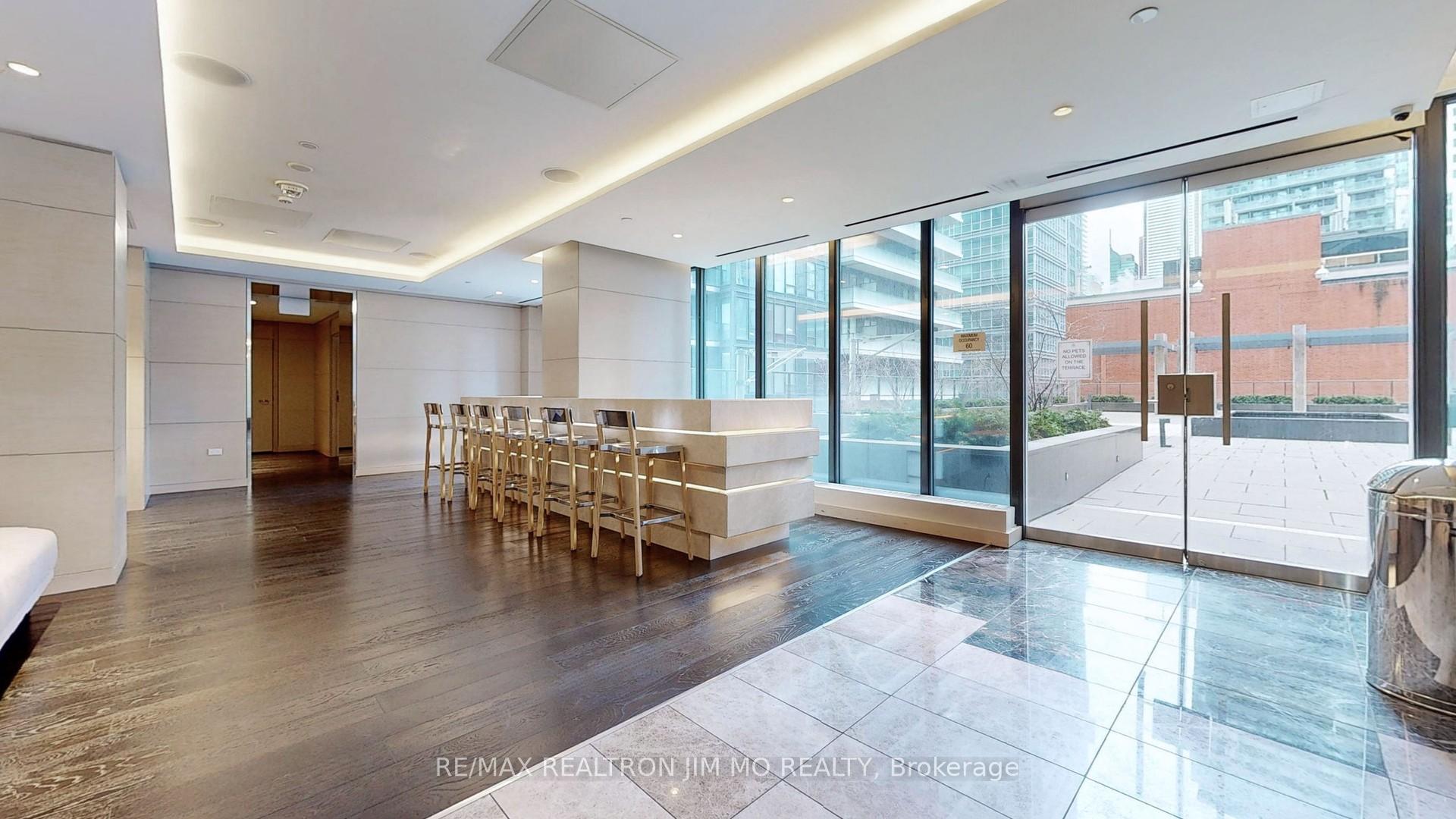 1 Bedroom Condo at 125 Blue Jays,  Toronto For sale