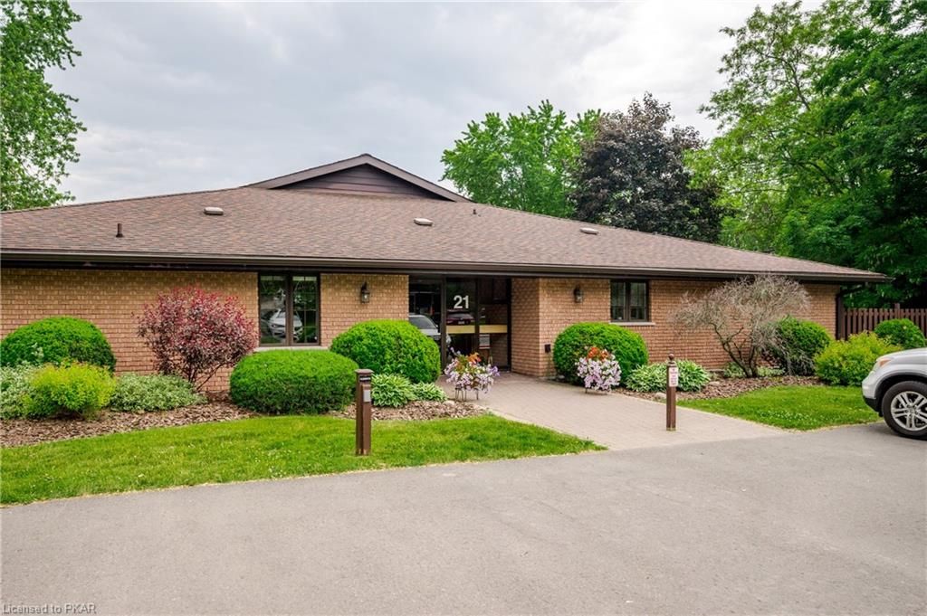 21 PADDOCK WOOD Unit# 2 Peterborough Ontario K9H 7H2