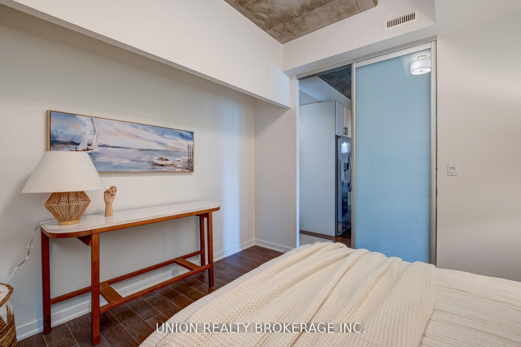 3 Bedrooms Condo at 201 Carlaw, Toronto For sale