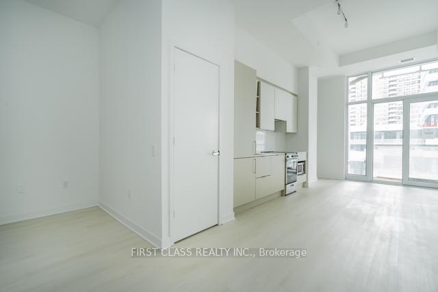 2 Bedrooms Condo at 3900 Confederation, Mississauga For sale