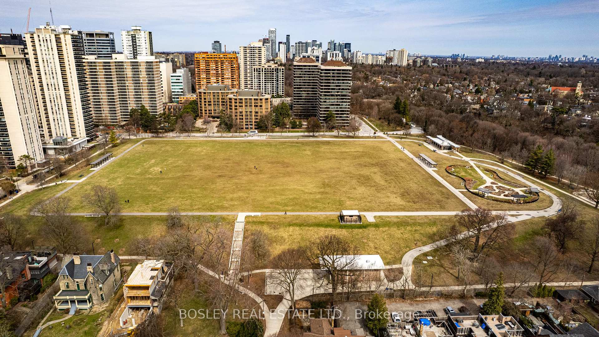 4 Bedrooms Condo at 95 Summerhill, Toronto For sale