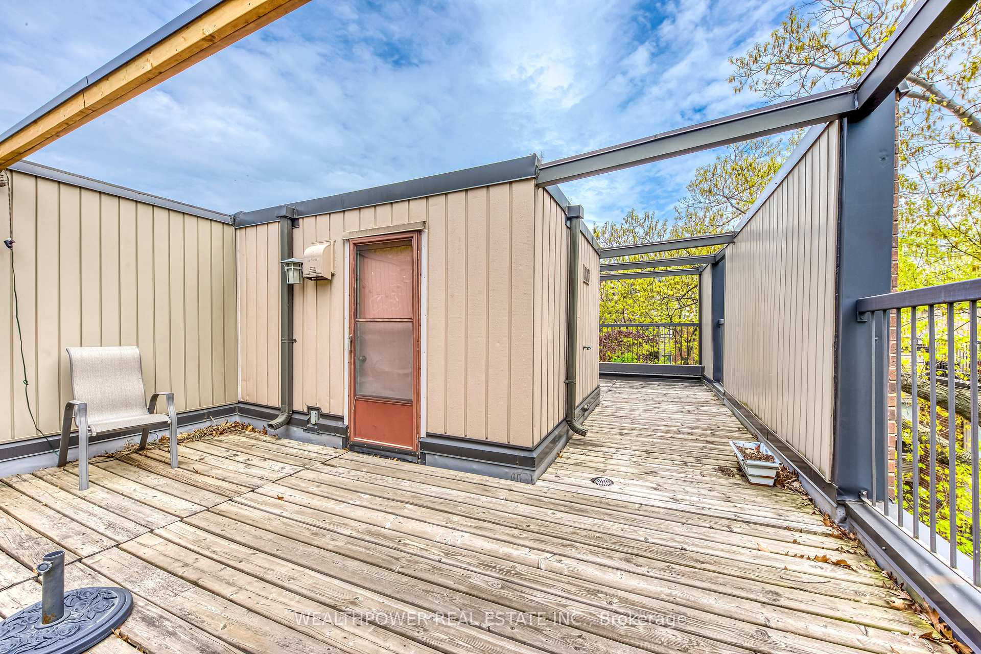 3 Bedrooms Condo at 1250 Marlborough, Oakville For sale