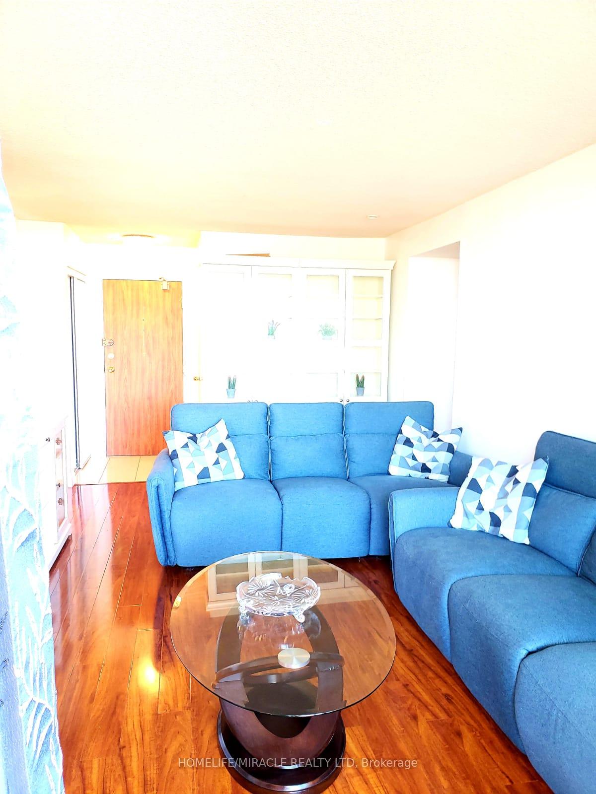 2 Bedrooms Condo at 121 Trudelle, Toronto For sale