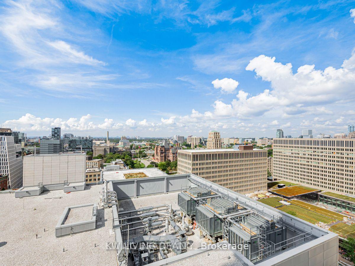 2 Bedrooms Condo at 832 Bay,  Toronto For sale