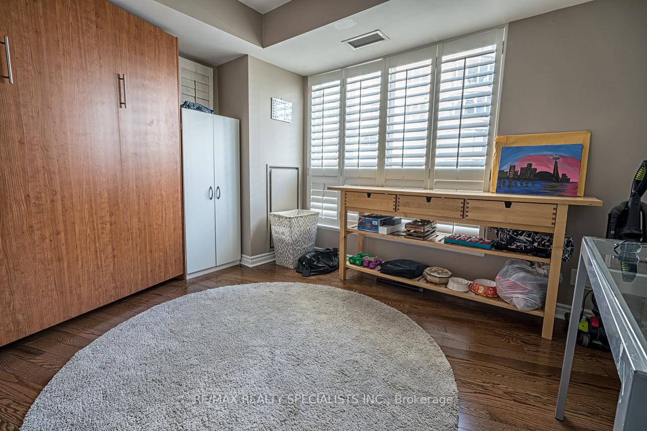 2 Bedrooms Condo at 2111 Lake Shore, Toronto For sale