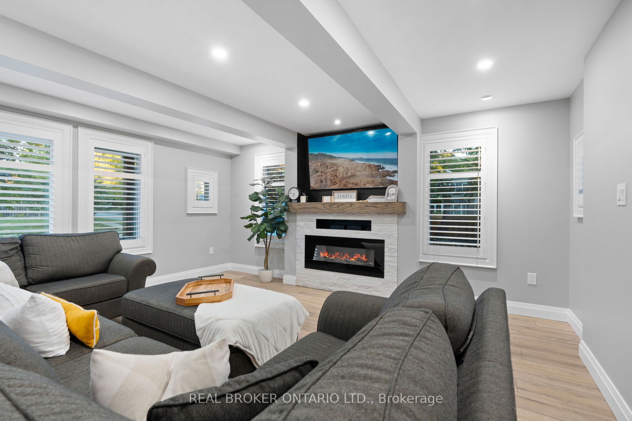 3 Oak Ridge Court