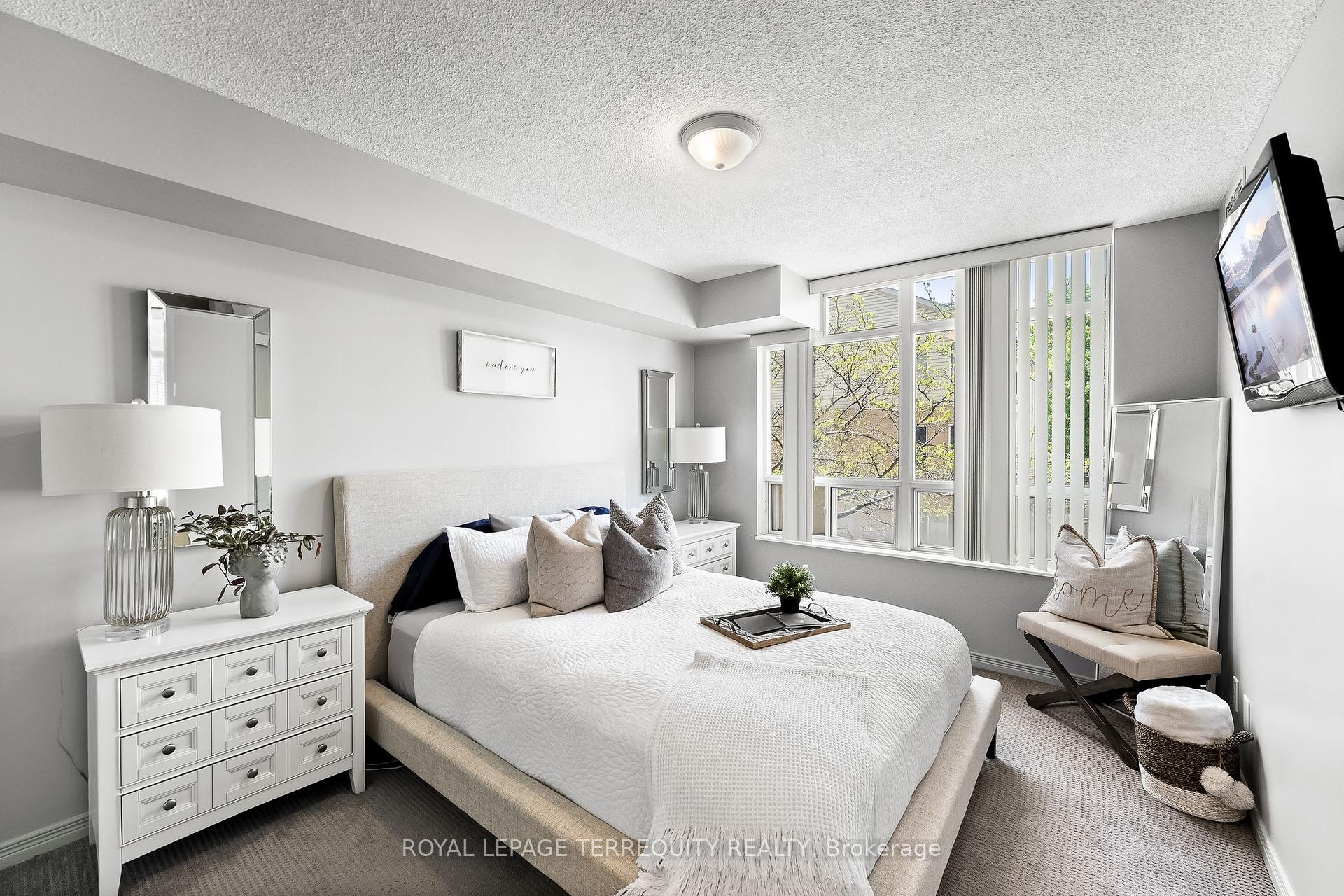 3 Bedrooms Condo at 3650 Kingston RD, Toronto For sale