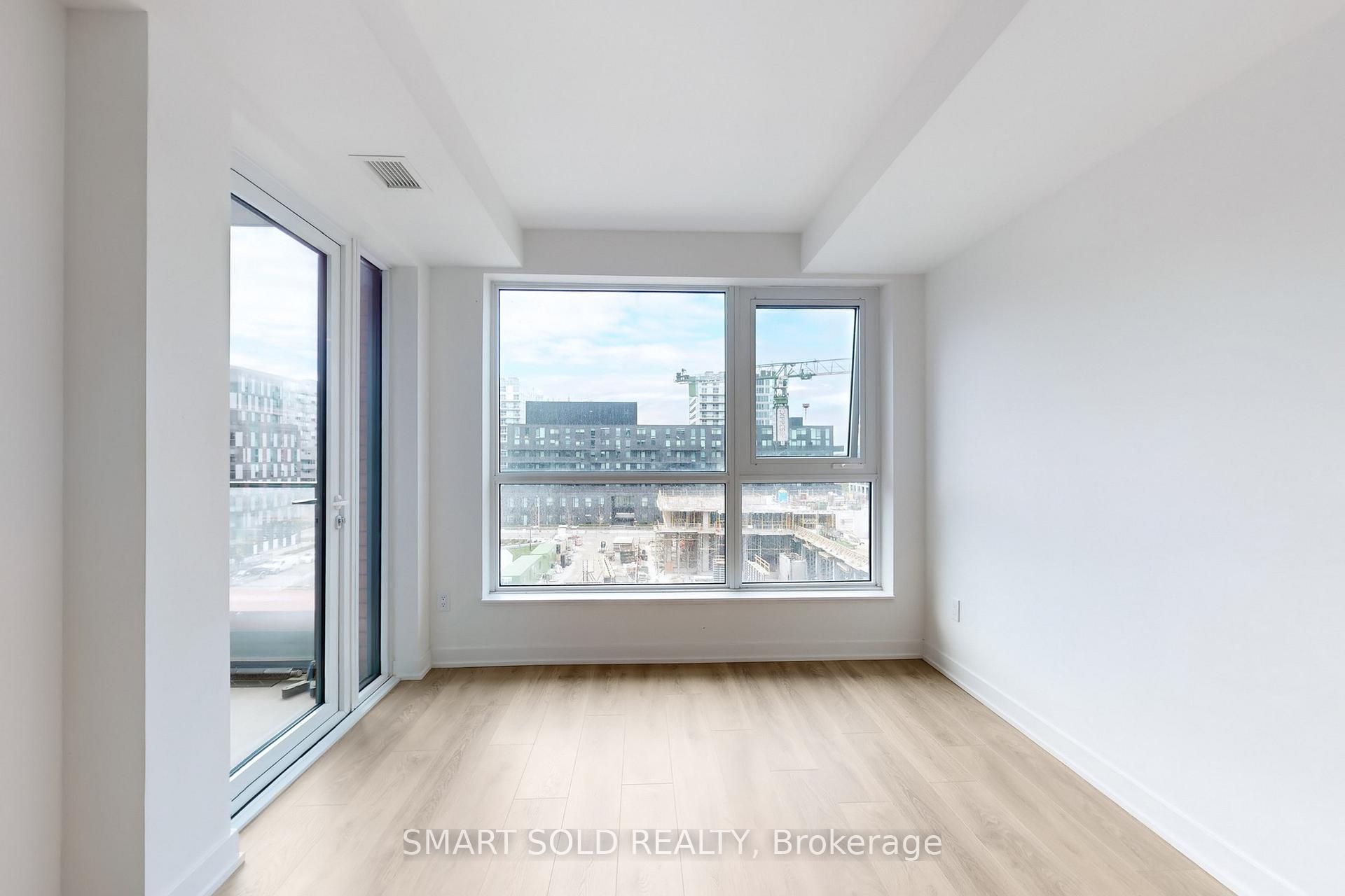 3 Bedrooms Condo at 8 Tippett, Toronto For sale