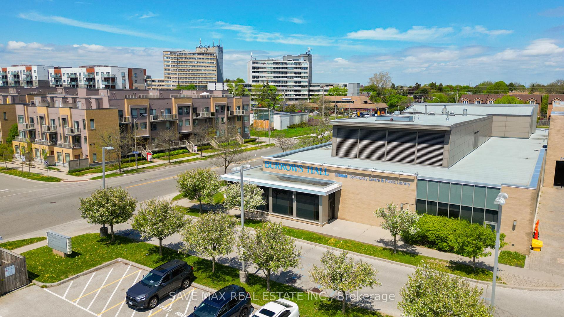 3 Bedrooms Condo at 1070 Progress, Toronto For sale
