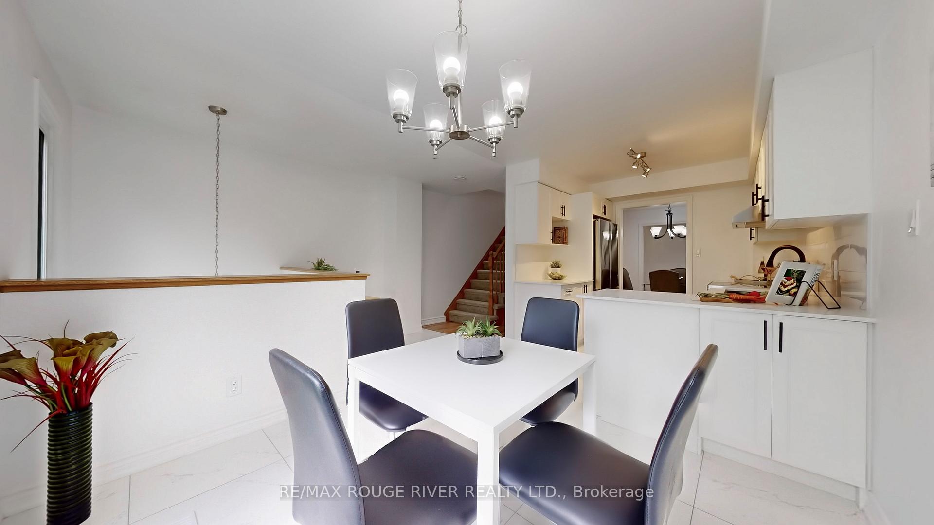 3 Bedrooms Condo at 2 Dowry, Toronto For sale