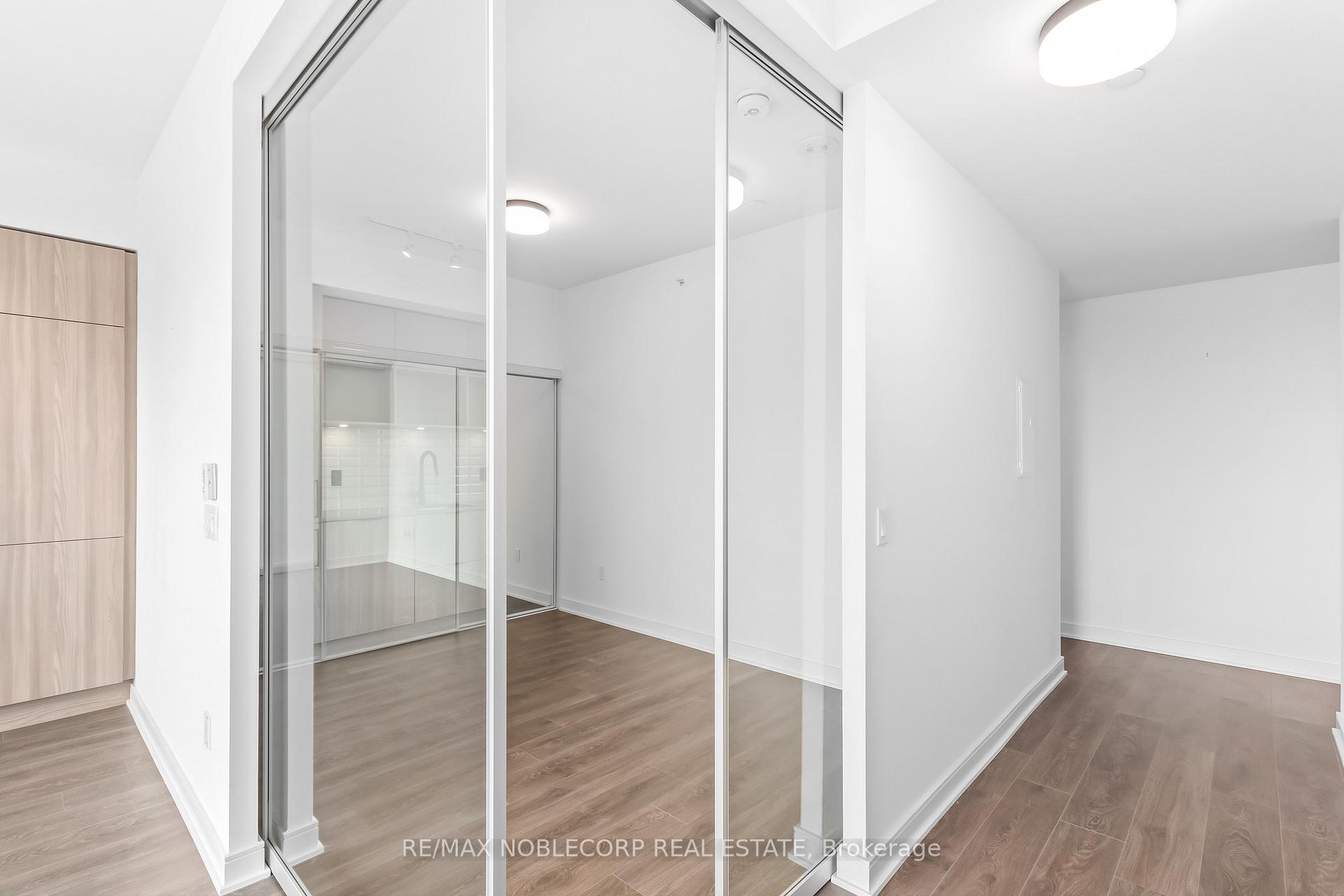 2 Bedrooms Condo at 60 Tannery, Toronto For sale