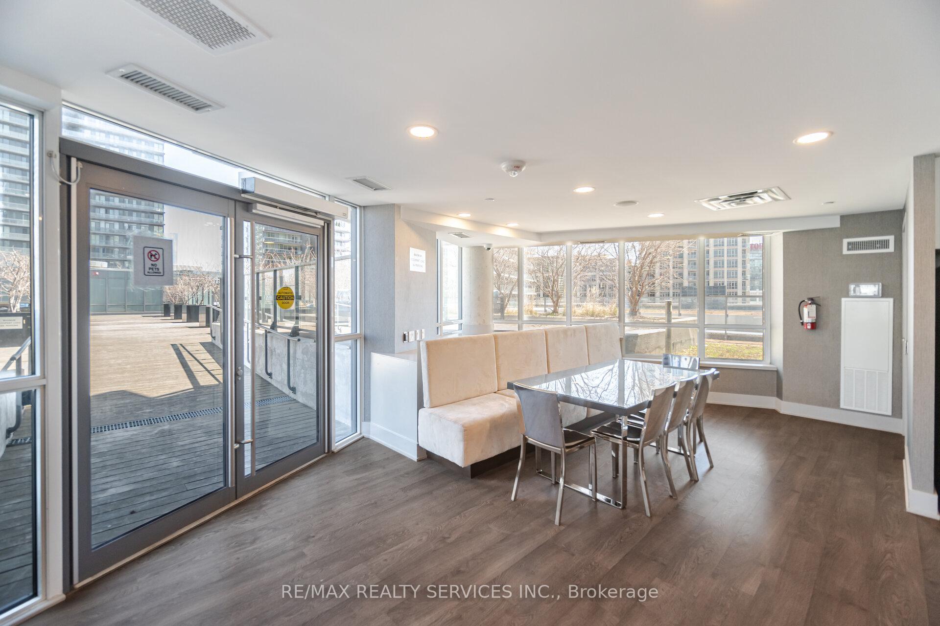 1 Bedroom Condo at 50 Bruyeres, Toronto For sale