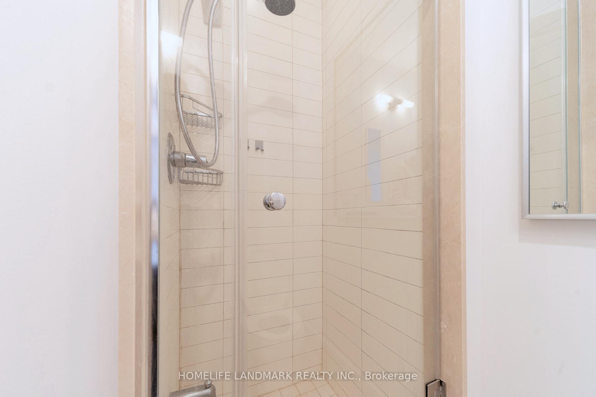 2 Bedrooms Condo at 21 Balmuto,  Toronto For sale