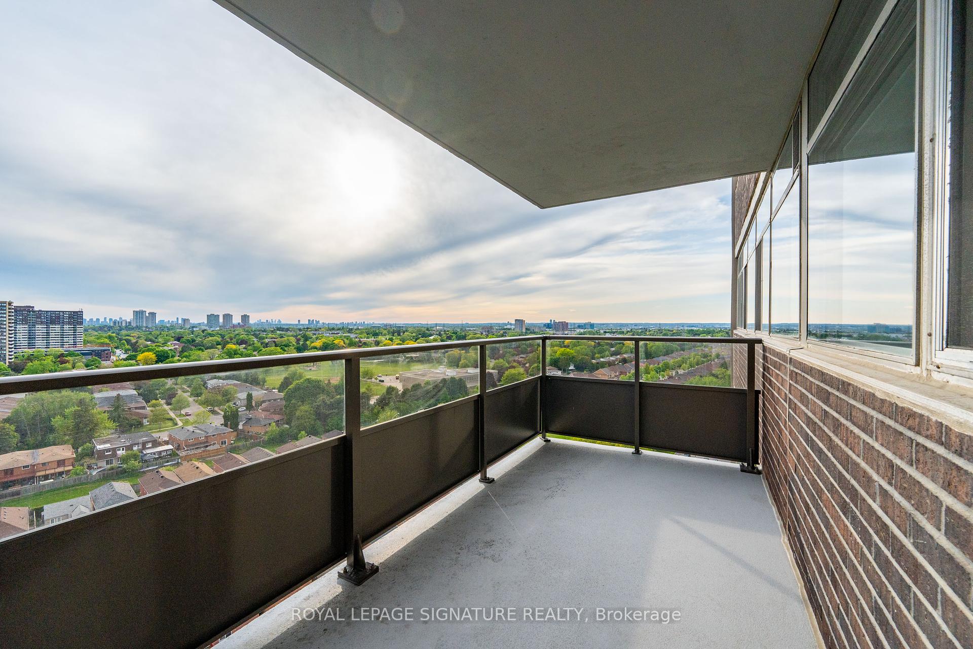 3 Bedrooms Condo at 3151 Bridletowne, Toronto For sale