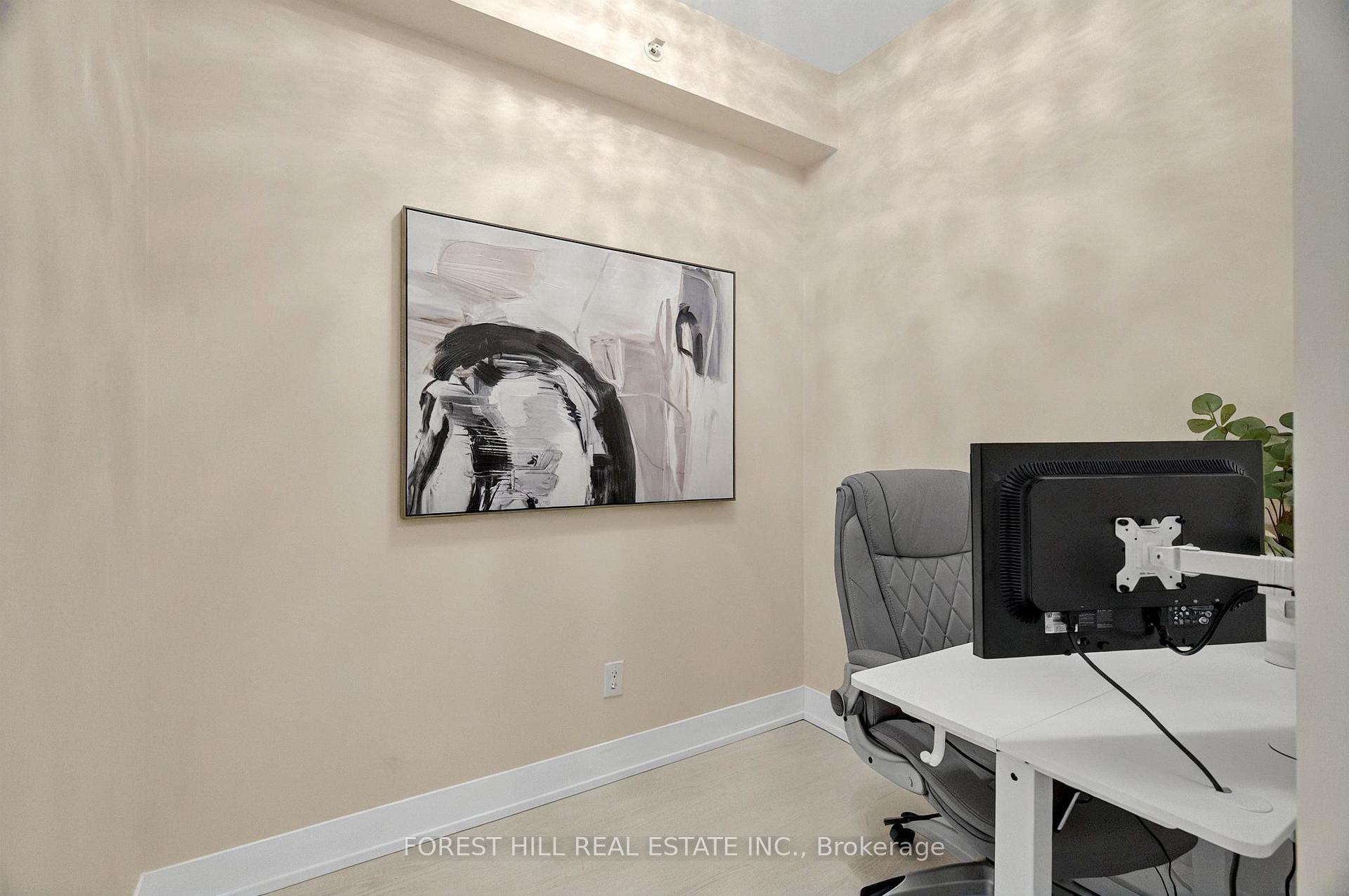 2 Bedrooms Condo at 68 Merton, Toronto For sale