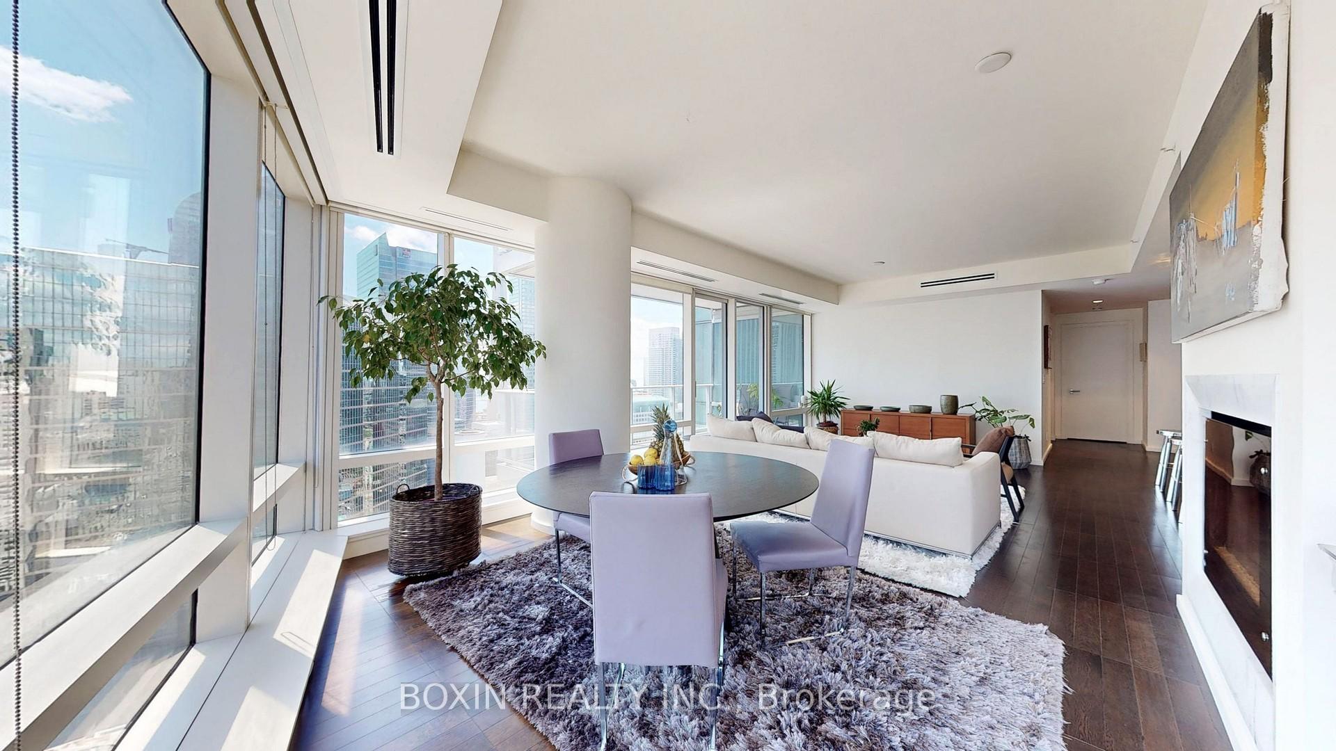 2 Bedrooms Condo at 180 University,  Toronto For sale