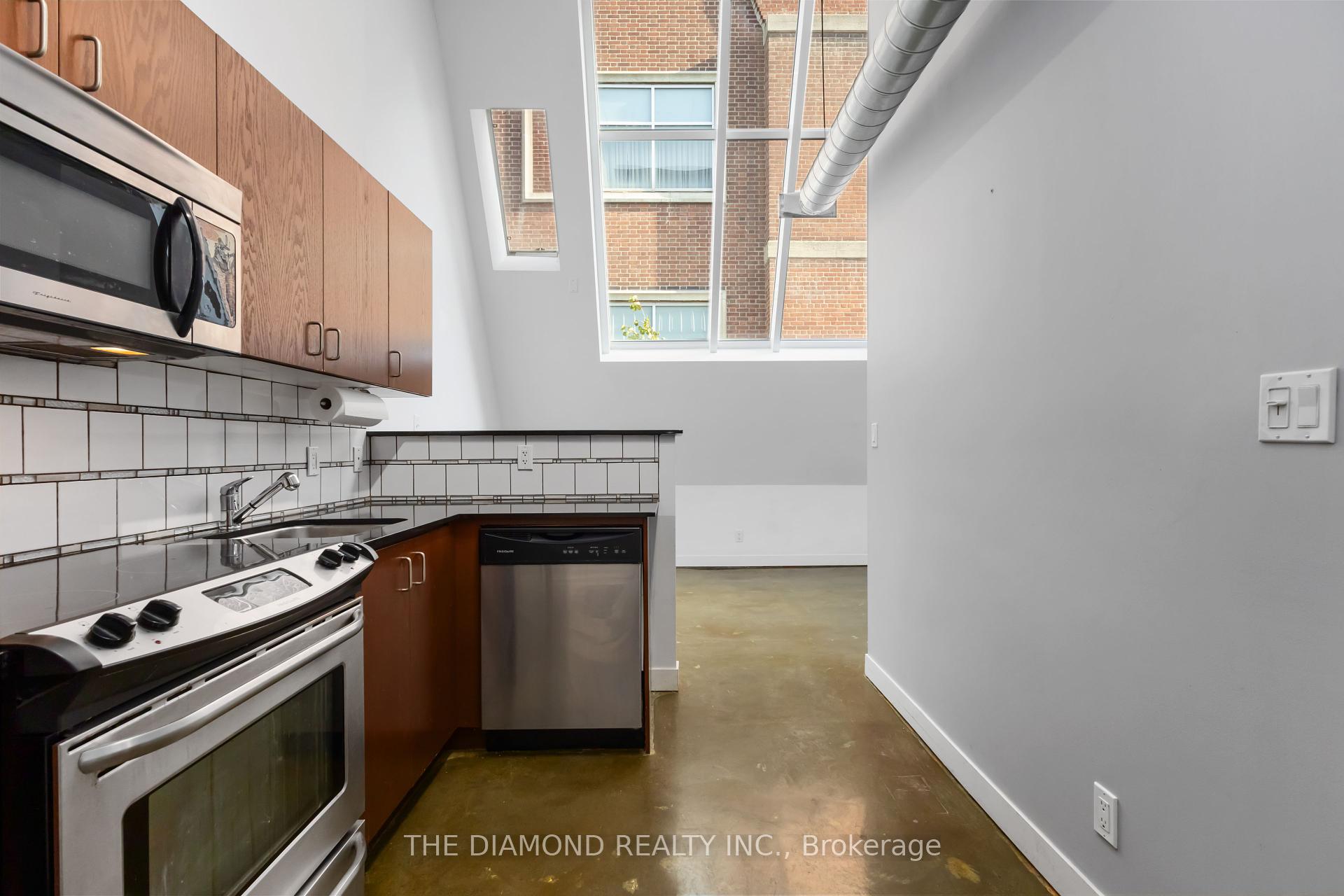 2 Bedrooms Condo at 201 Carlaw, Toronto For sale