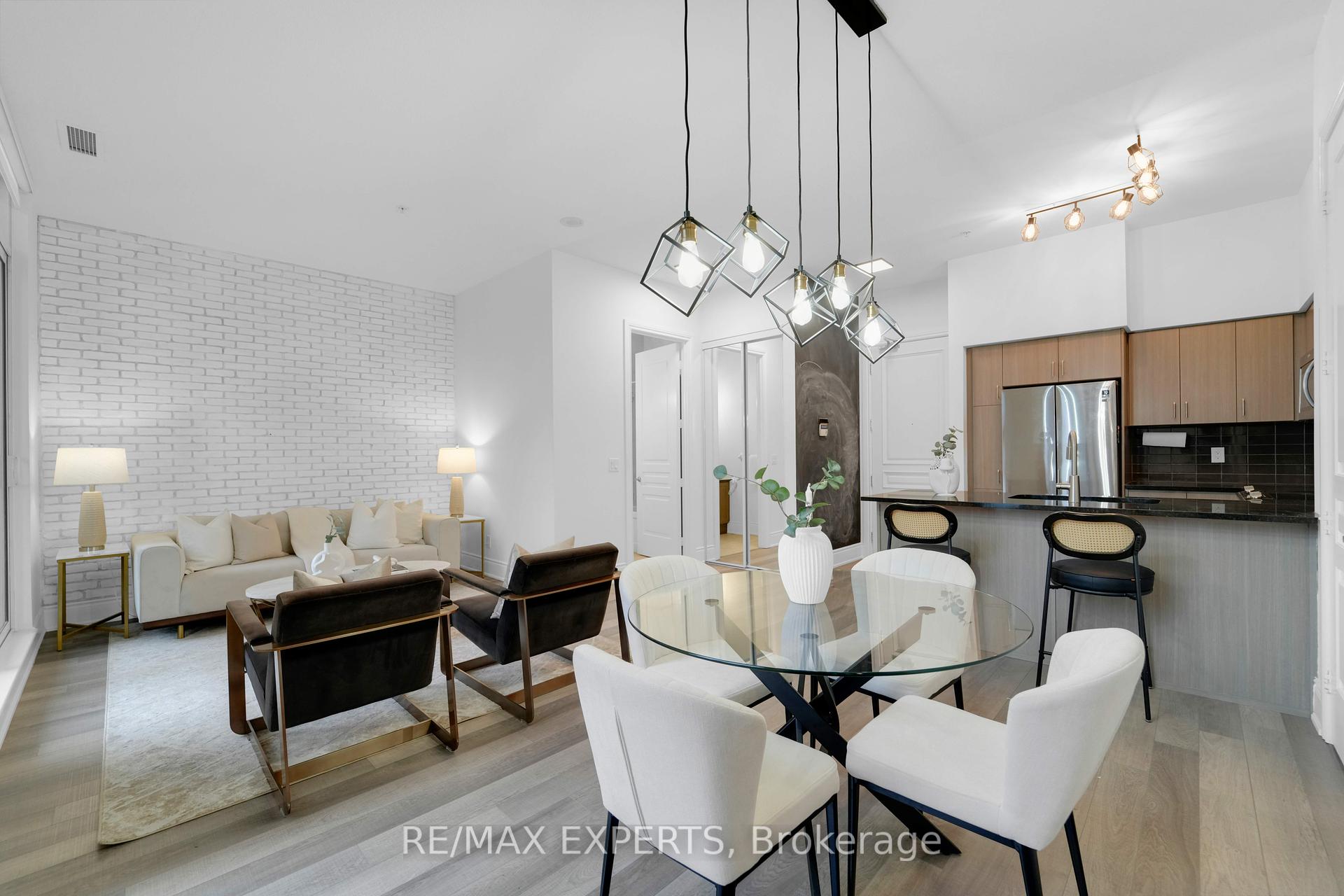 1 Bedroom Condo at 9255 JANE,  Vaughan For sale