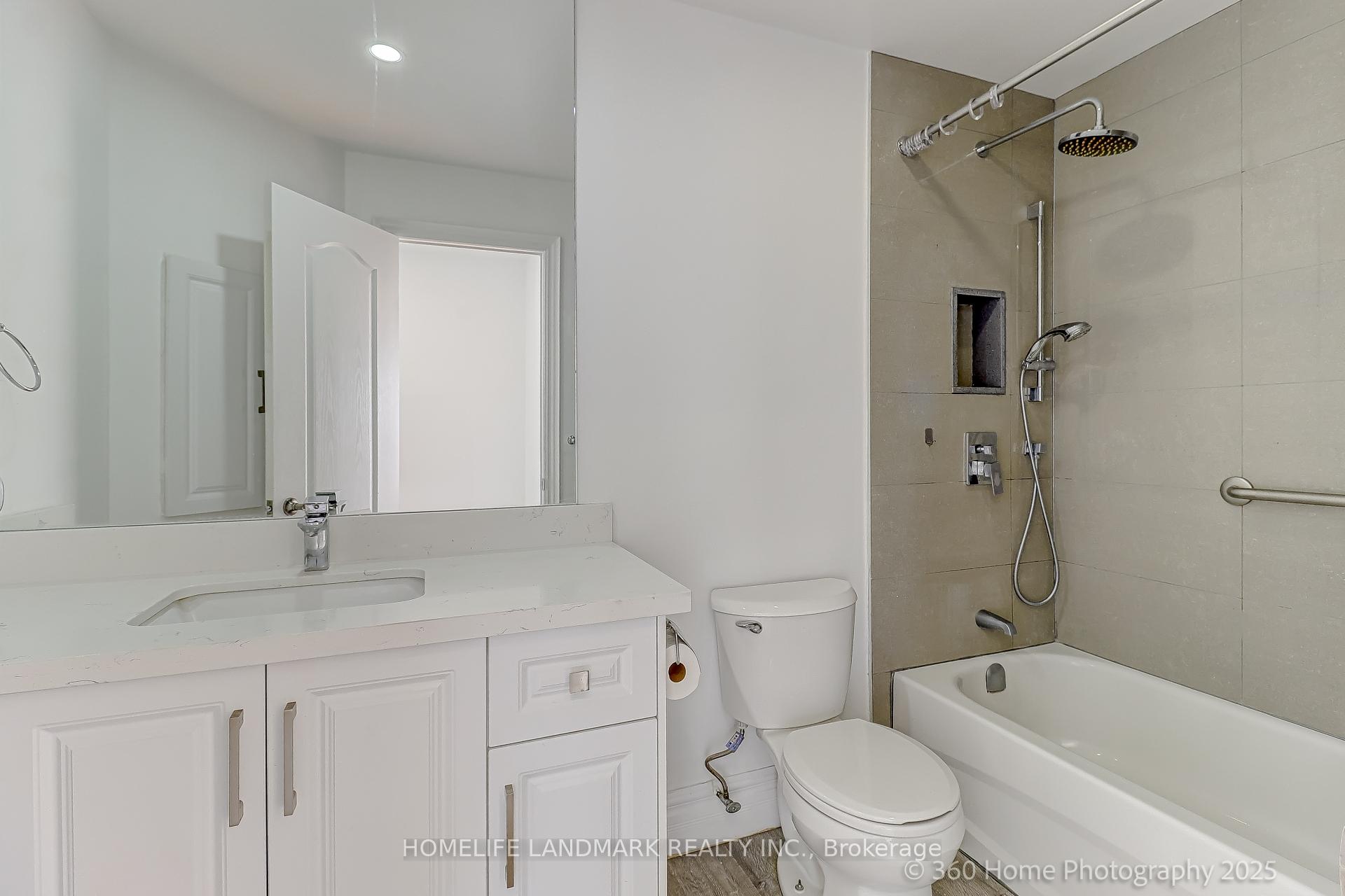 2 Bedrooms Condo at 175 Bamburgh, Toronto For sale