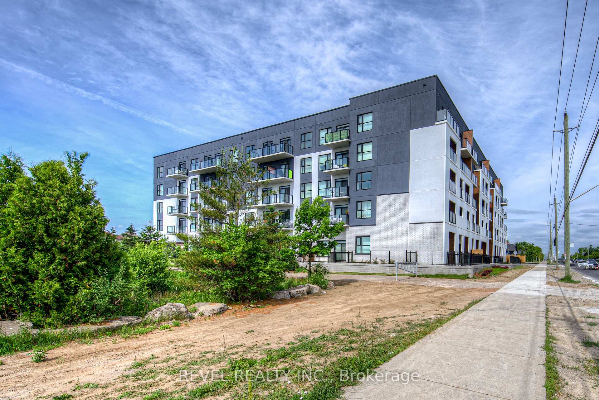 1 Bedroom Condo at 1936 Rymal, Hamilton For sale