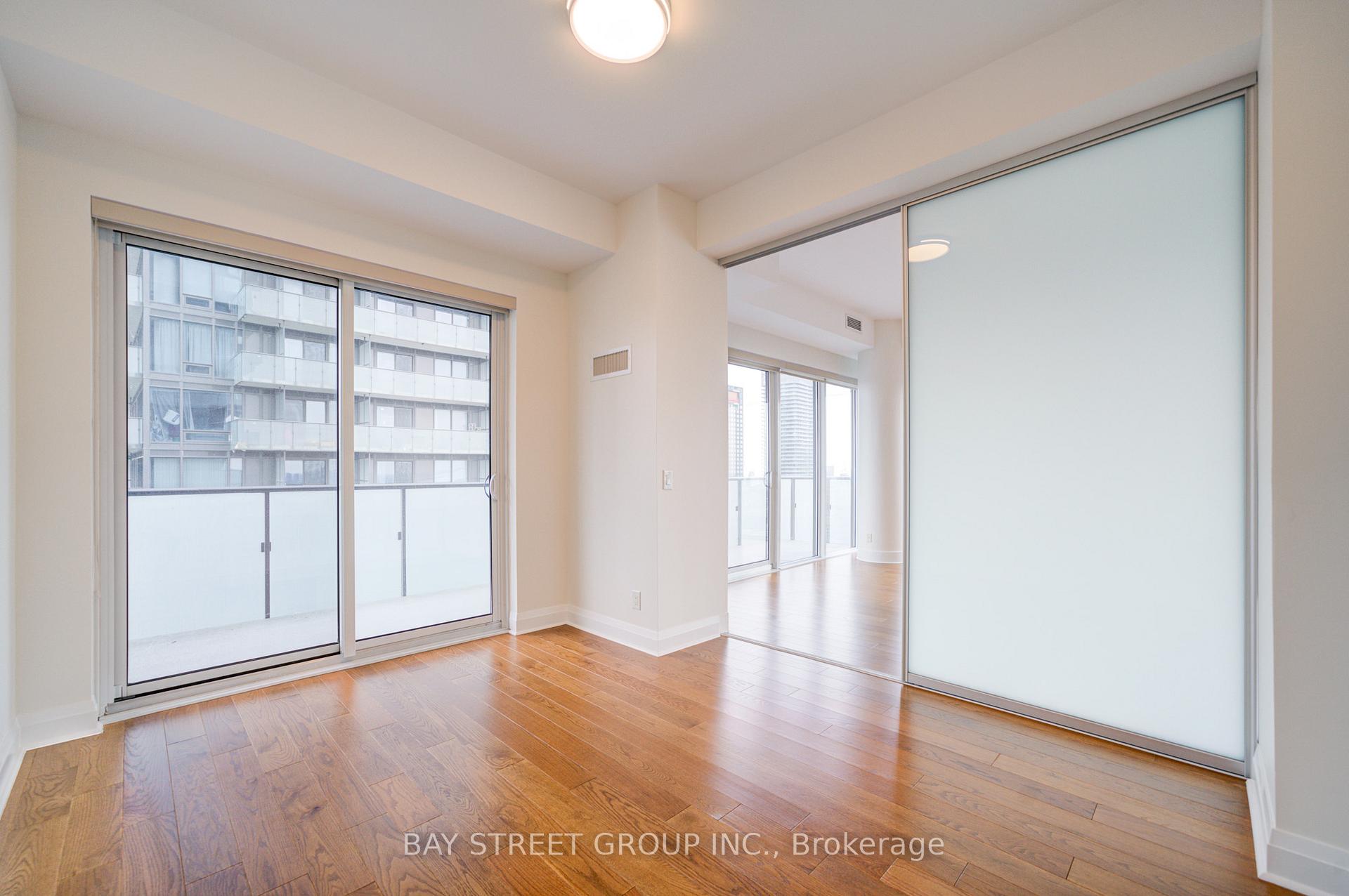 3 Bedrooms Condo at 65 St. Mary, Toronto For sale