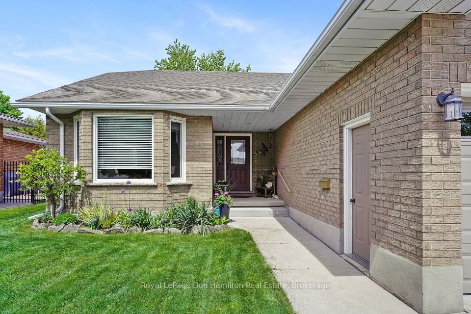 605 Maple Avenue, North Perth, ON N4W 3G4