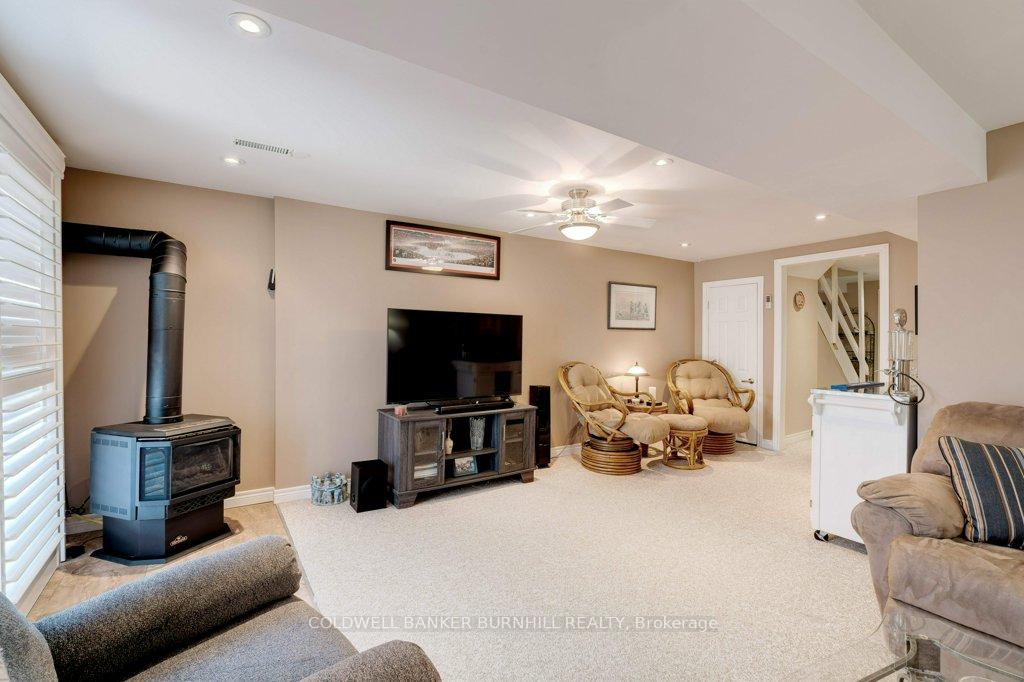 3 Bedrooms Condo at 2301 CAVENDISH,  Burlington For sale