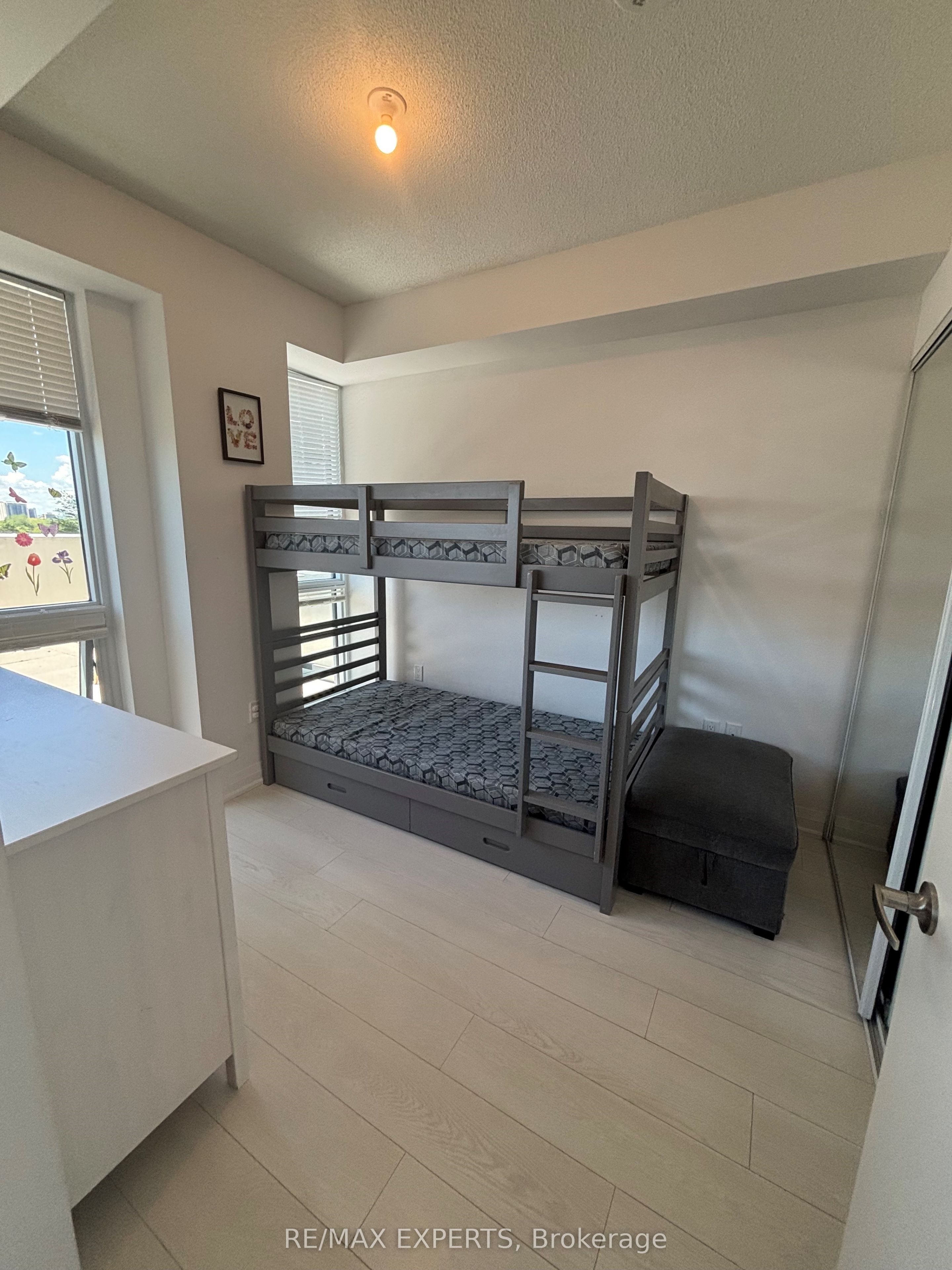 26 Gibbs Road, #731
