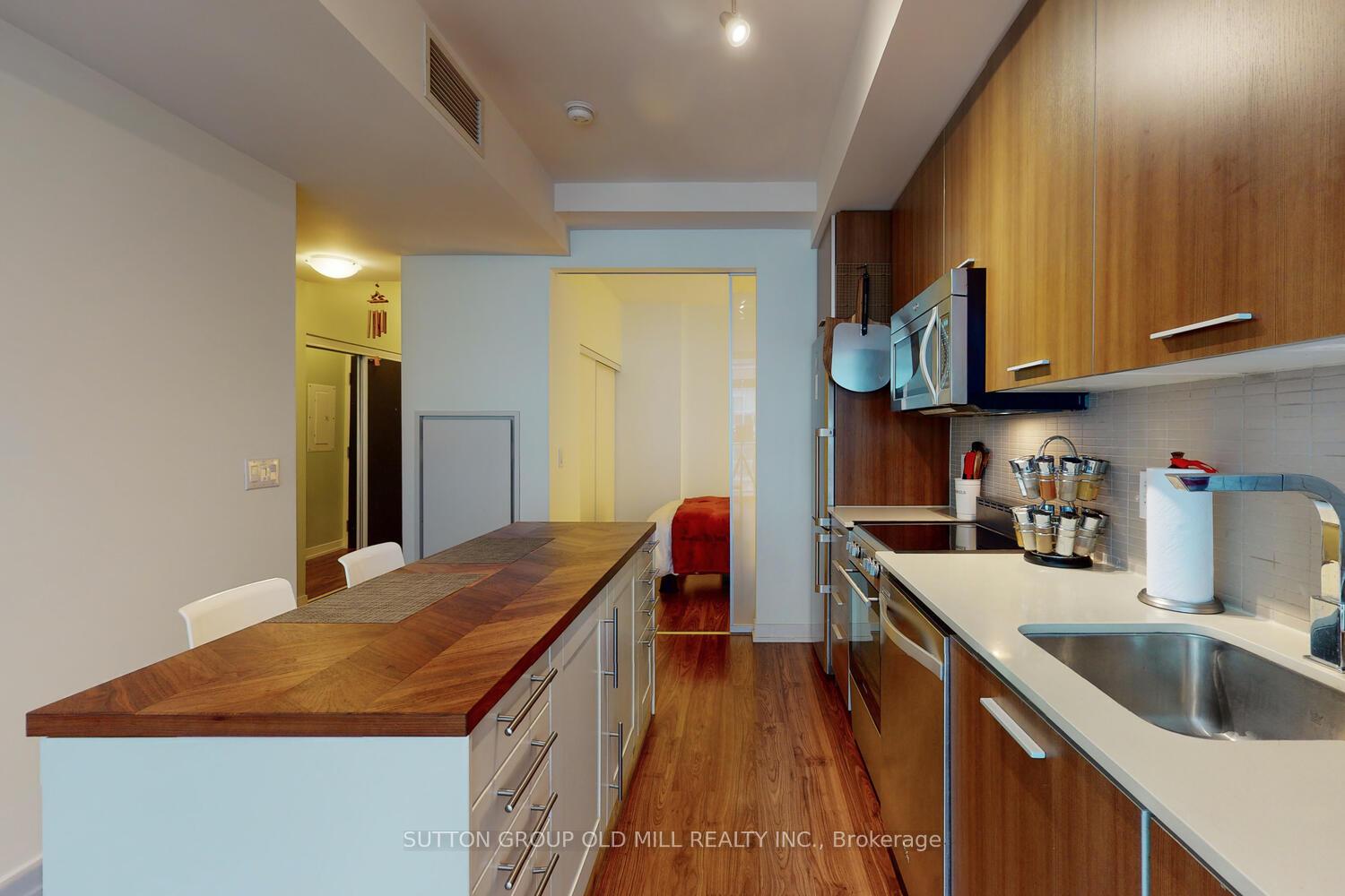 2 Bedrooms Condo at 105 George, Toronto For sale