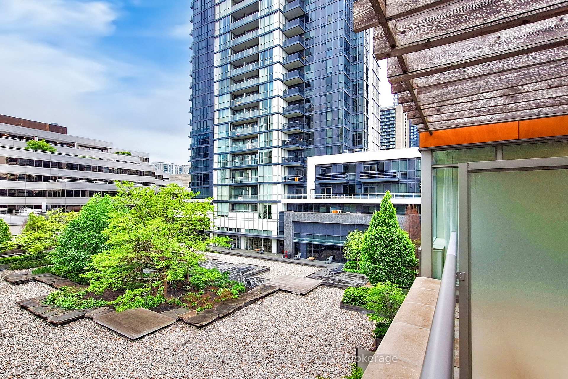4 Bedrooms Condo at 88 Sheppard, Toronto For sale
