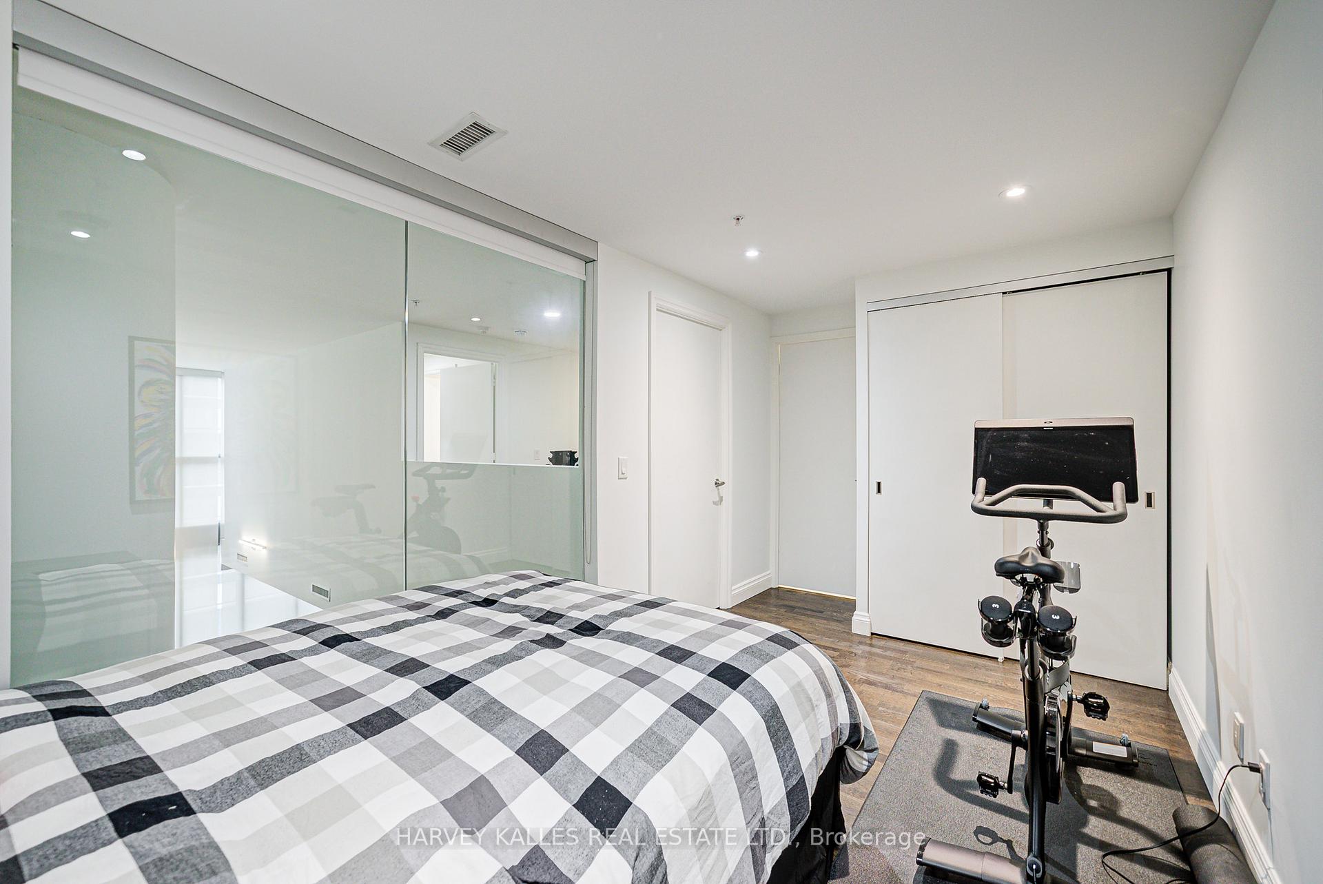 4 Bedrooms Condo at 101 Charles, Toronto For sale