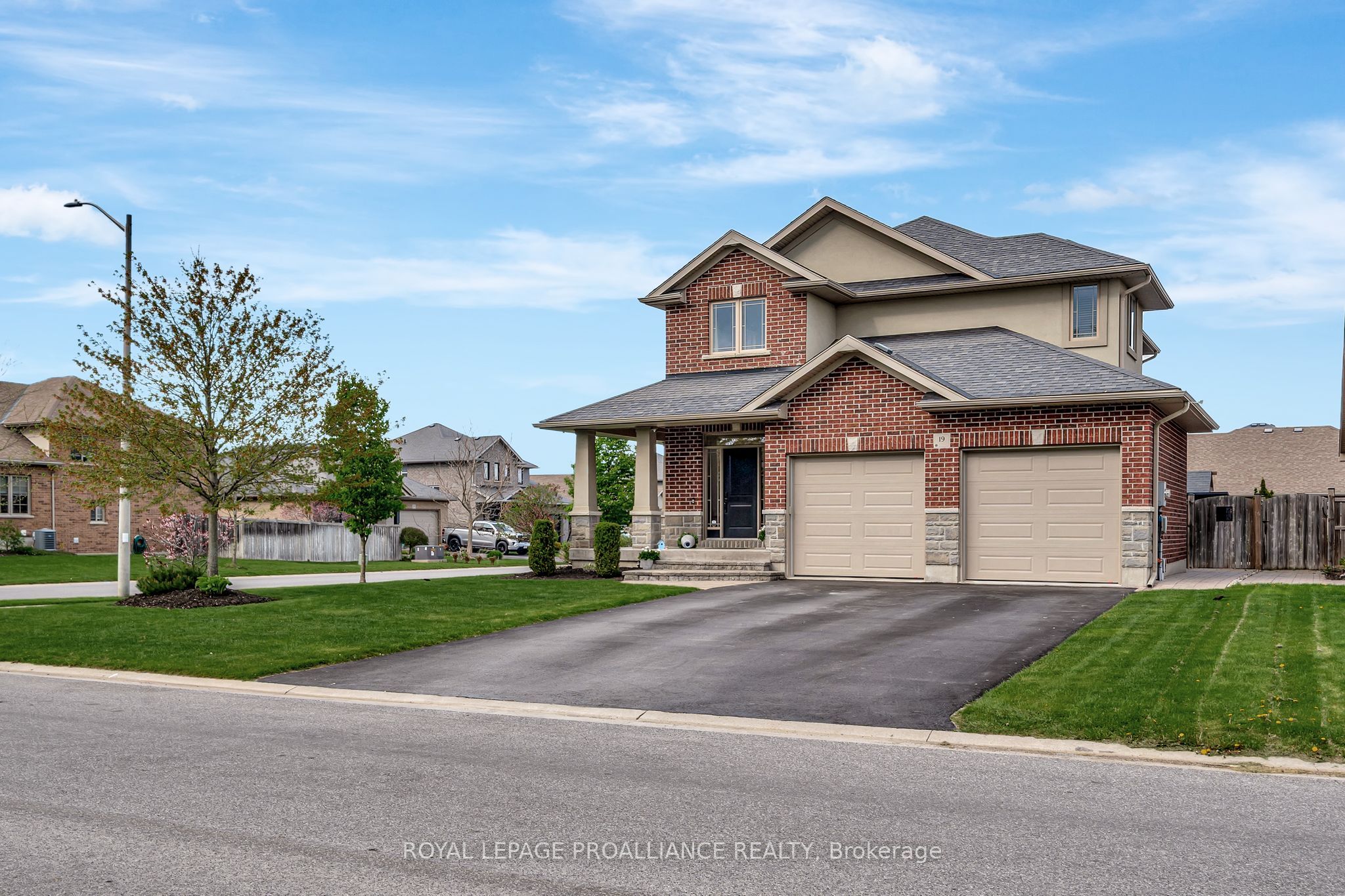 19 Scenic Drive, Belleville, ON K8N 0C2
