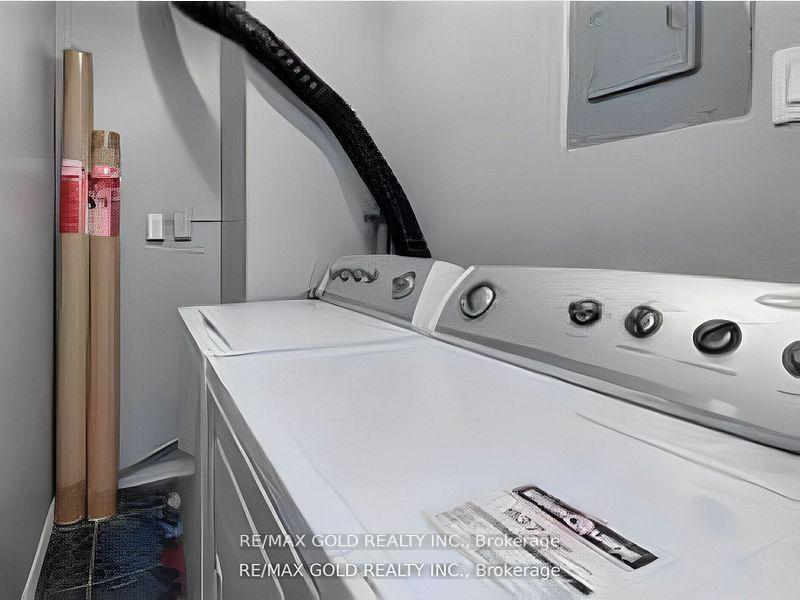 2 Bedrooms Condo at 10 Tapscott, Toronto For sale