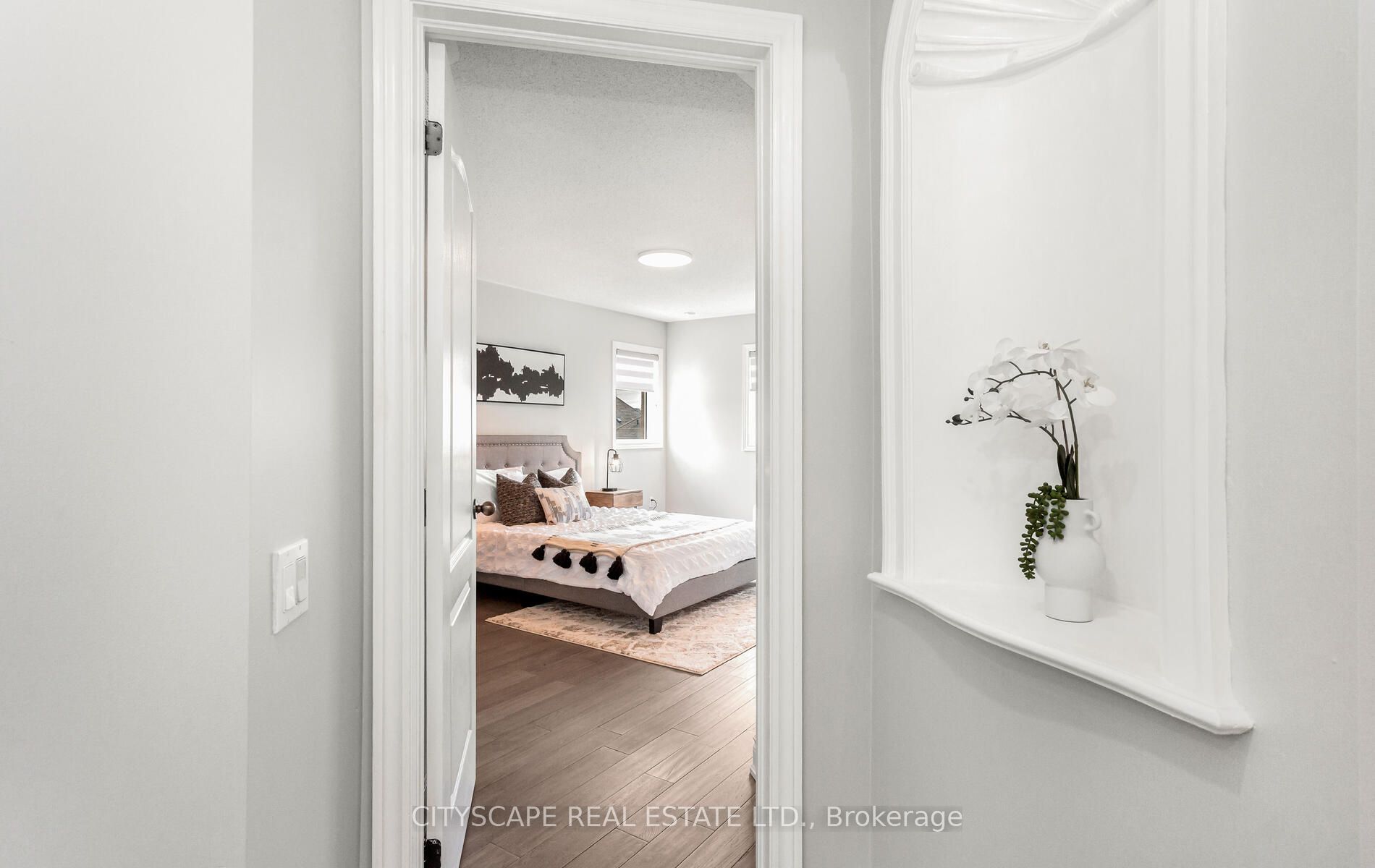 194 Tawny Crescent