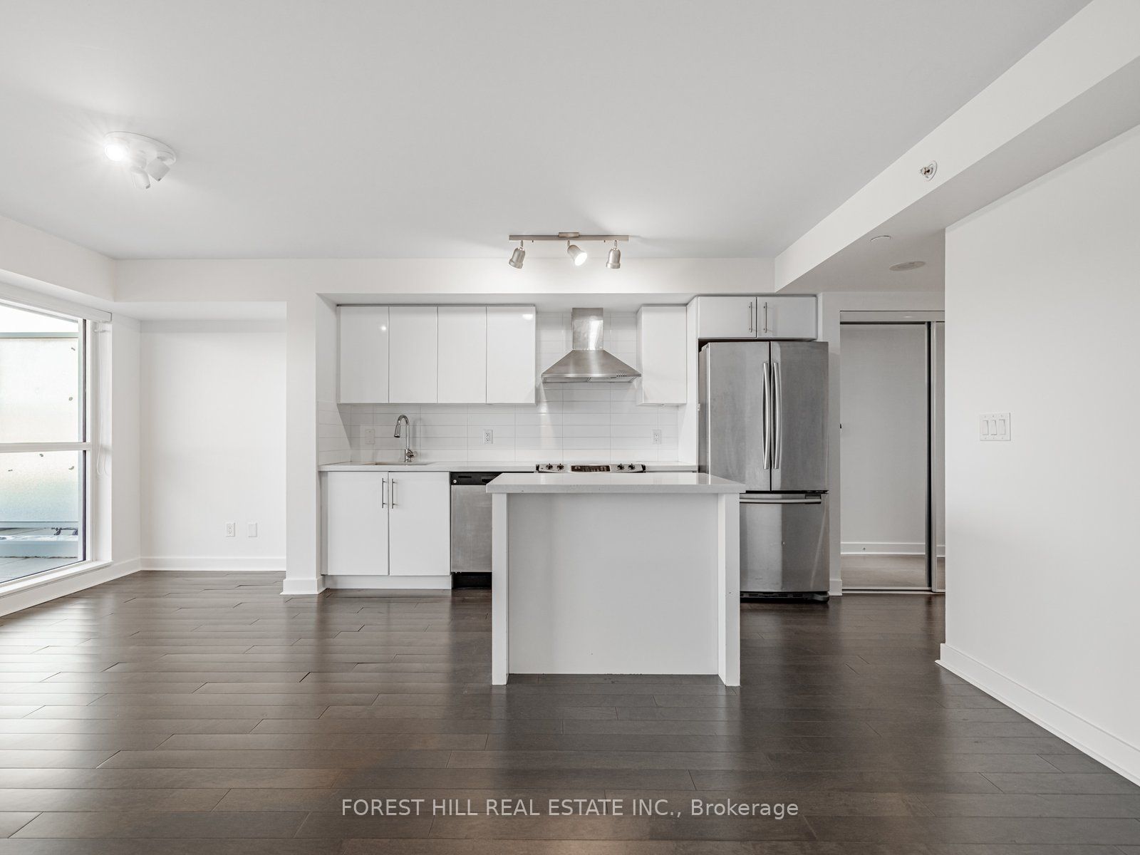 58 Orchard View Boulevard, #510