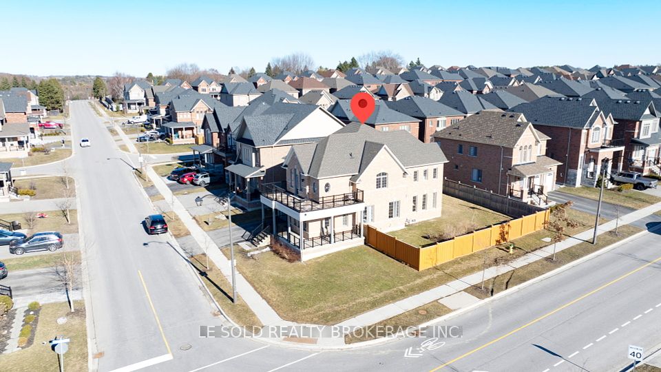 51 Spruce Avenue, East Gwillimbury, ON L9N 0S8