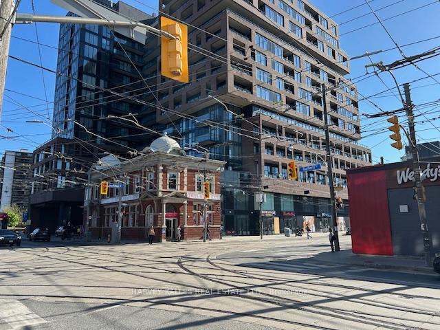 285 Dufferin Street 703