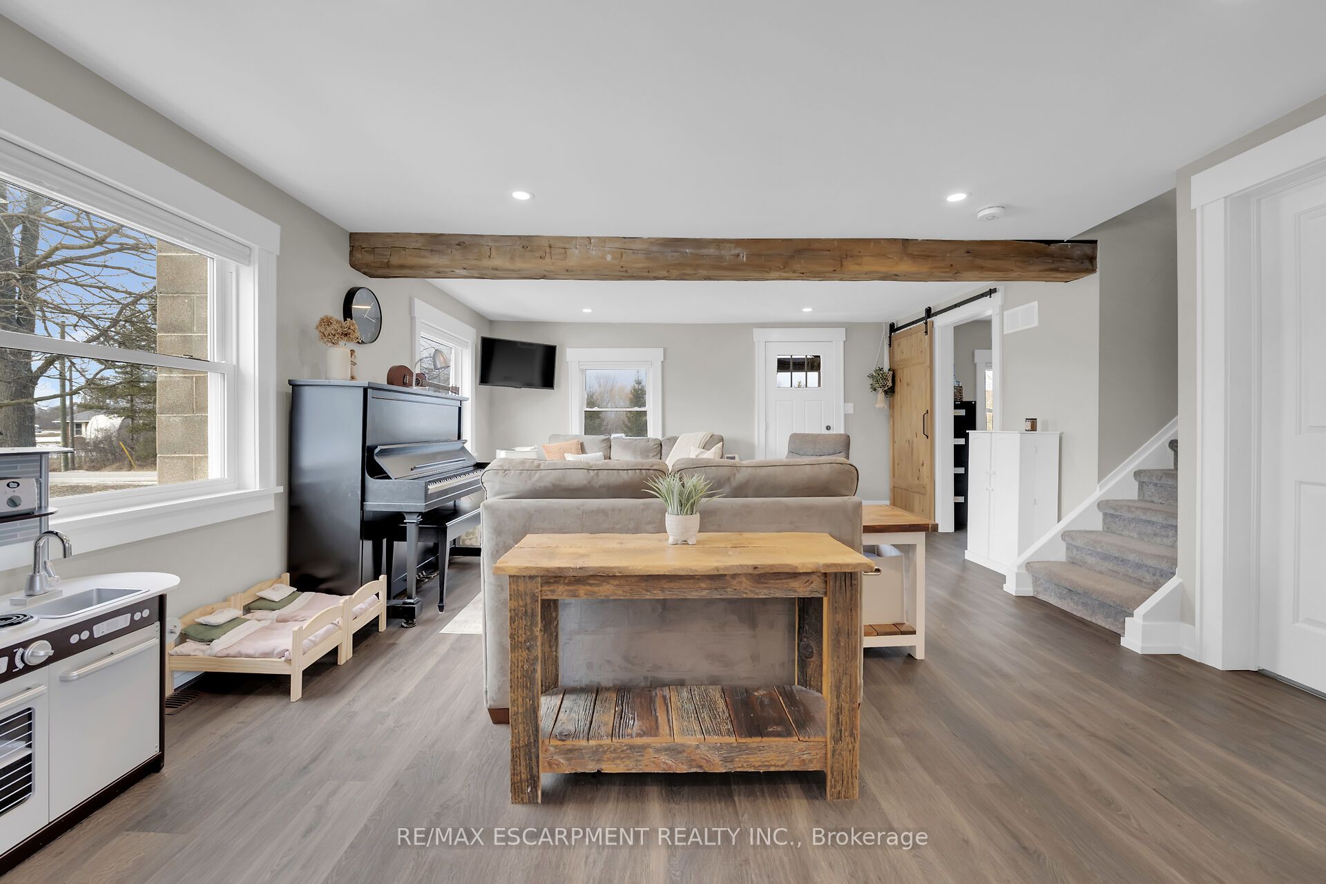 5324 Canborough Road