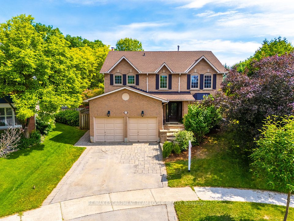 2046 PARKLANE