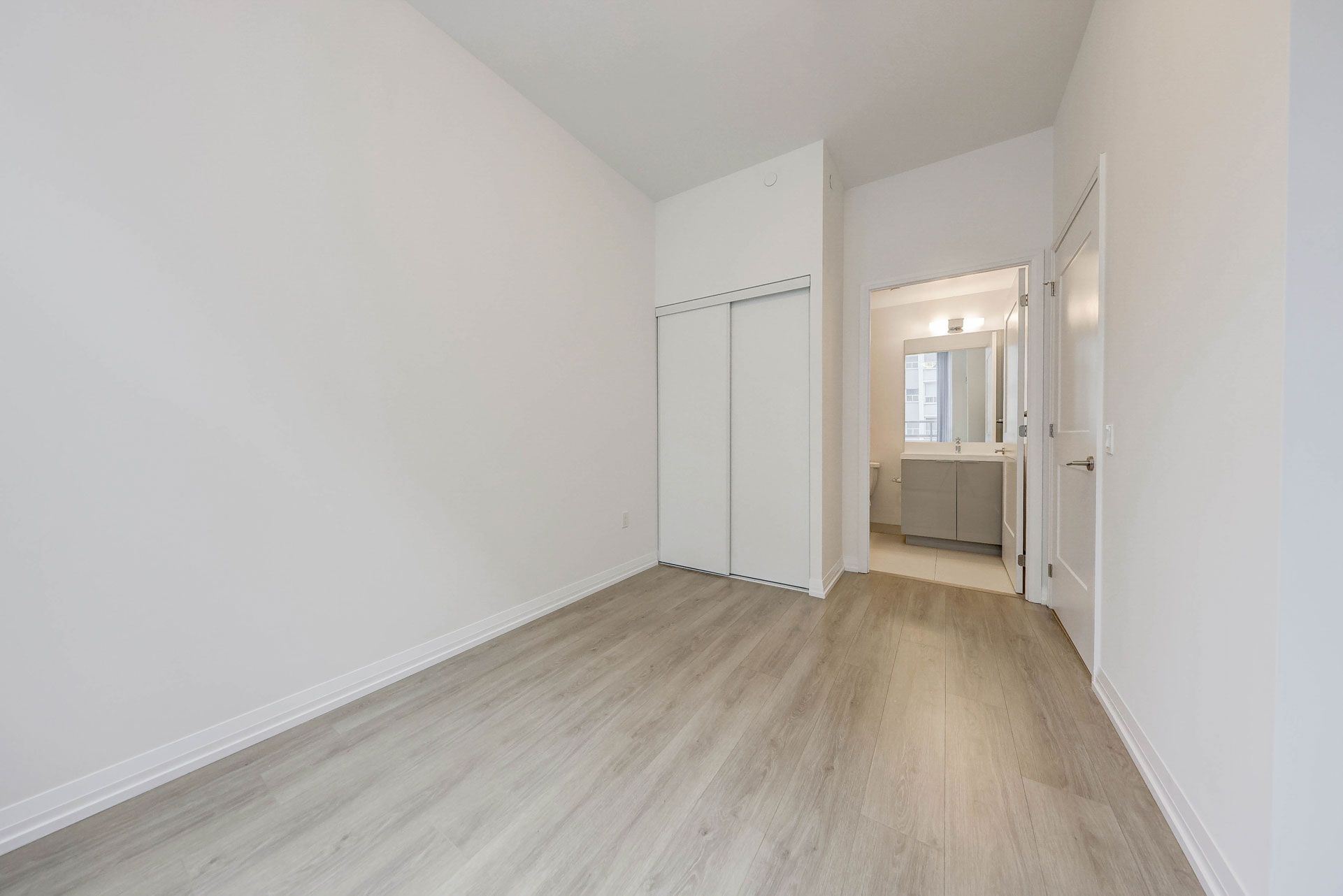 50 Dunfield Avenue 316