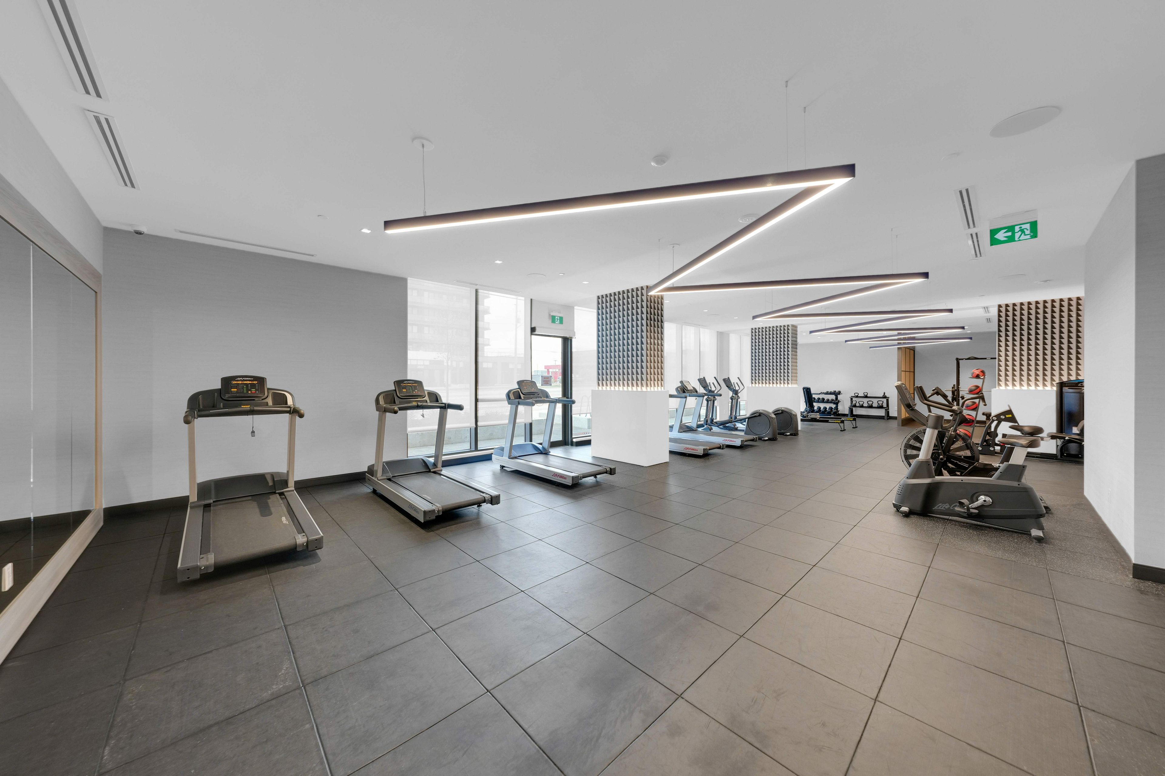 2545 Simcoe Street N 1511