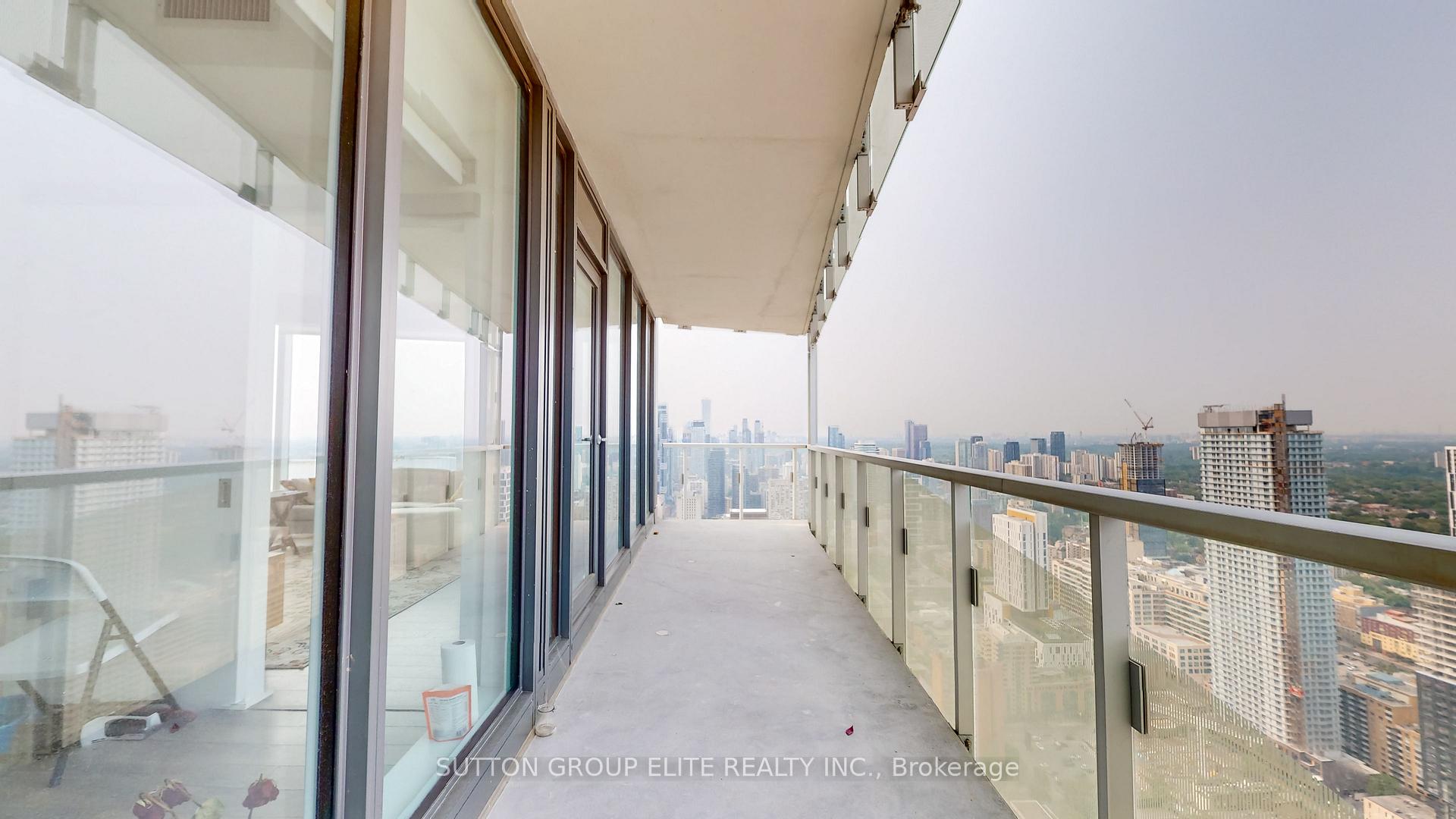 2 Bedrooms Condo at 197 YONGE, Toronto For sale