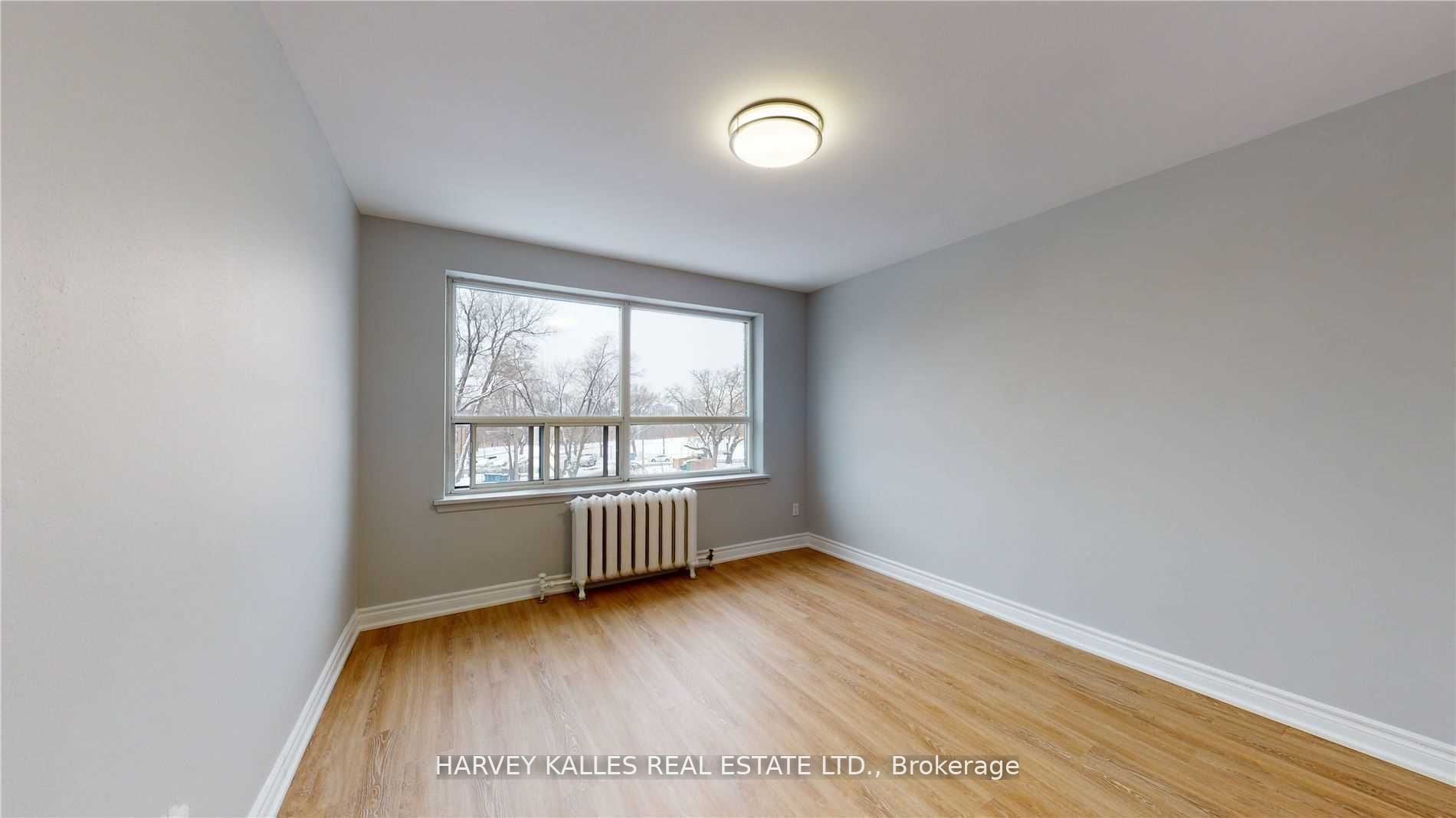 4 Greentree Court B7