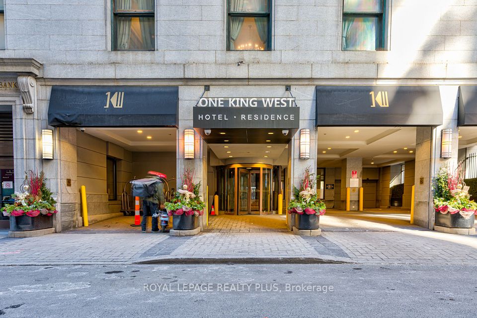1 King
