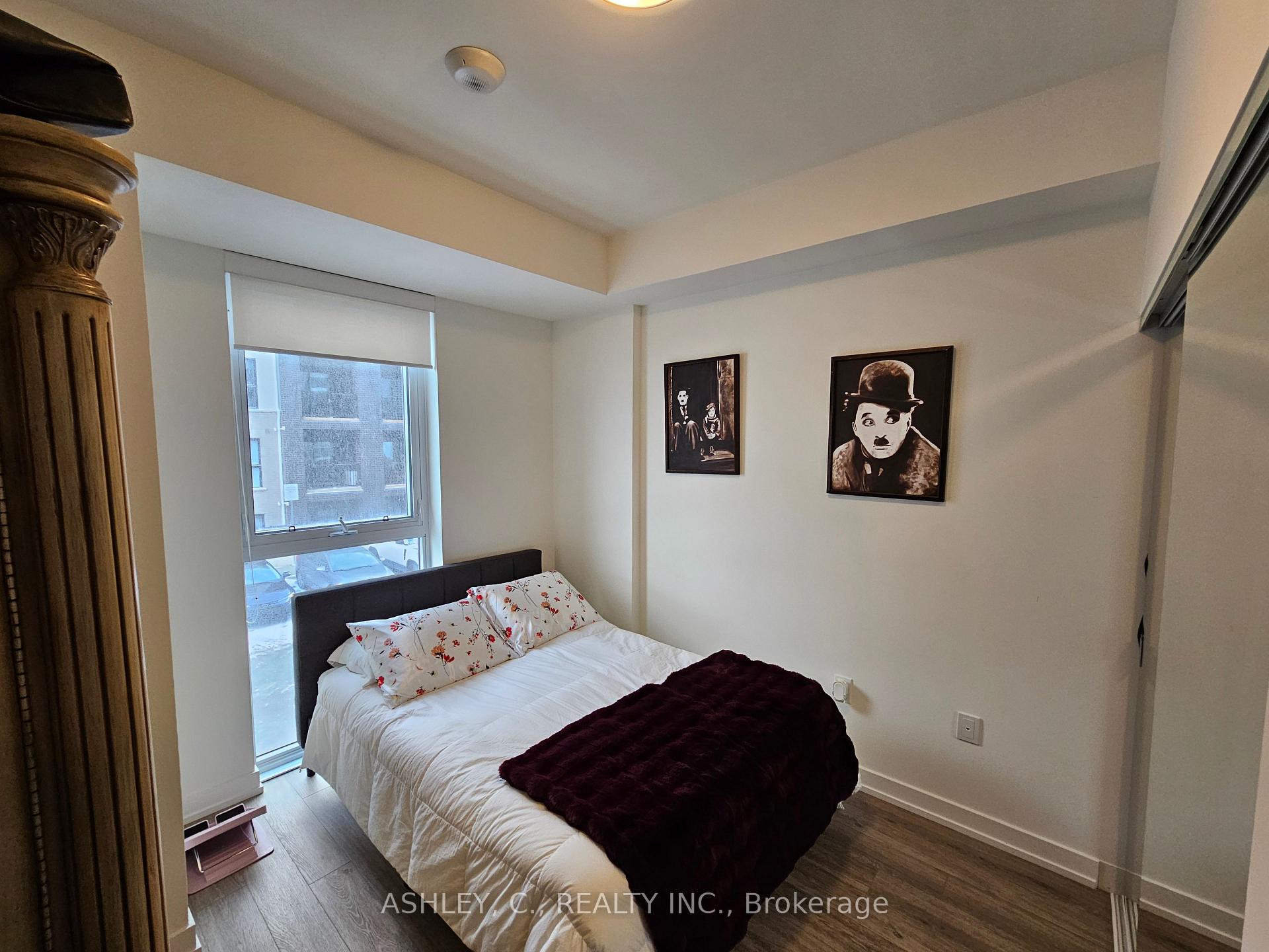 3 Bedrooms Condo at 345 Wheat Boom,  Oakville For sale